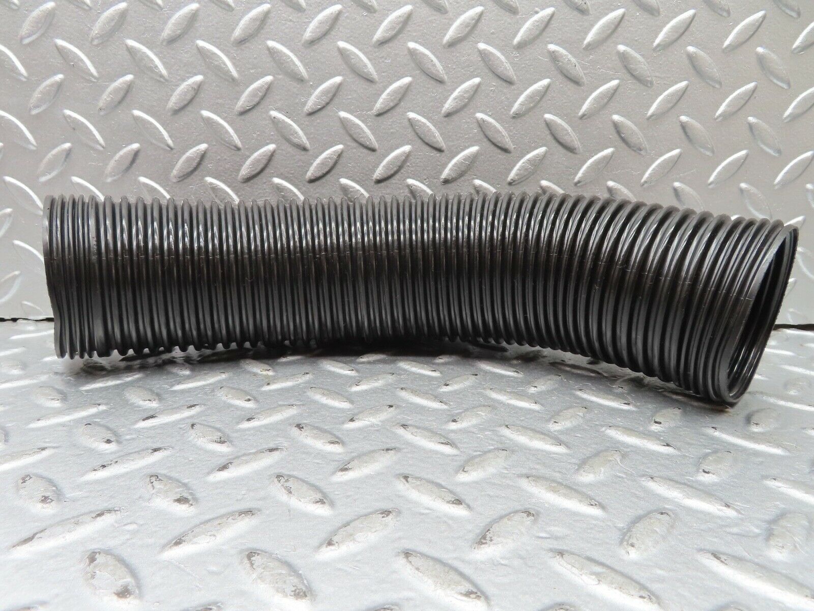 20428 Mercedes-Benz W114 280CE Coupe Dash Air Vent Pipe Right Side