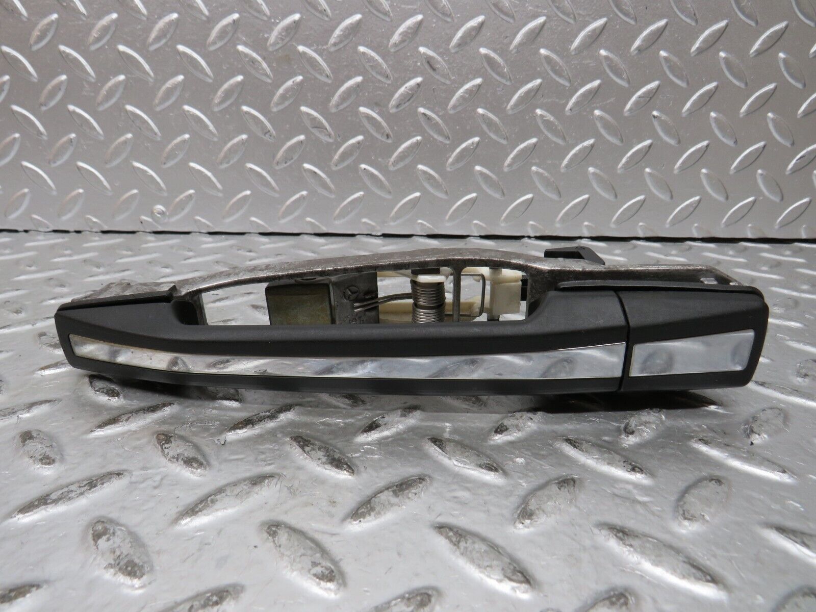 27810 Mercedes-Benz S124 300TE Rear Left Exterior Door Handle