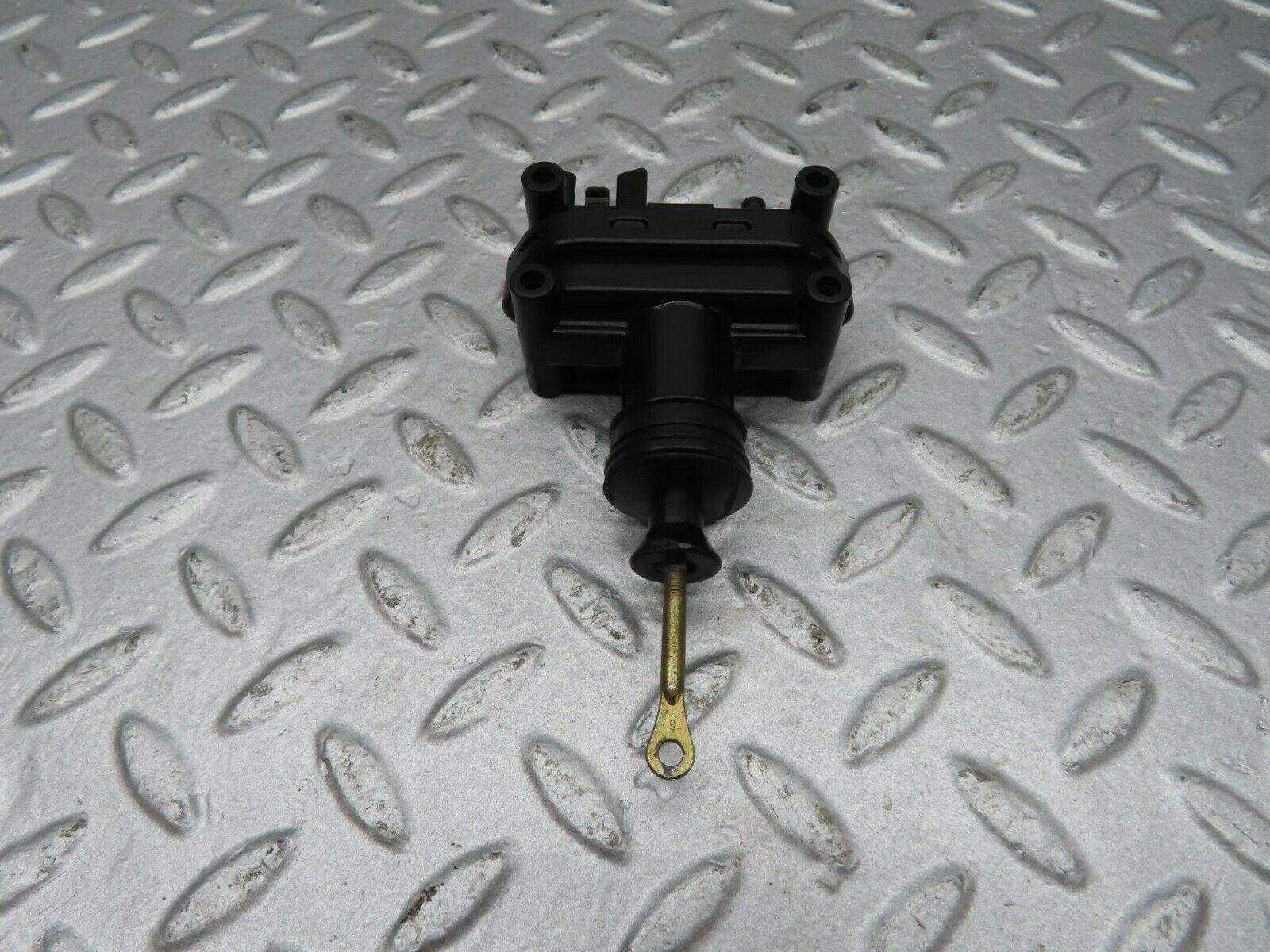 16341 Mercedes-Benz W124 260E Rear Door Lock Vacuum Actuator