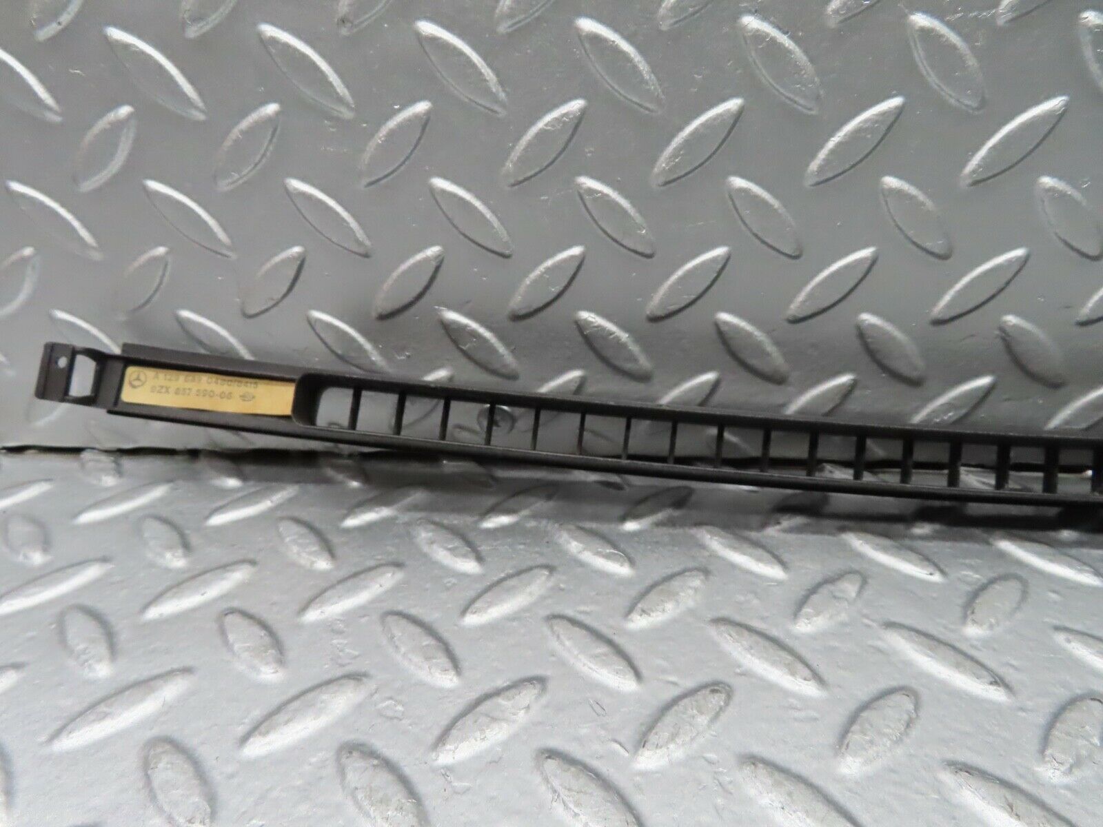 19983 Mercedes-Benz R129 300SL Coupe Windscreen Defroster Air Vent 1296890380