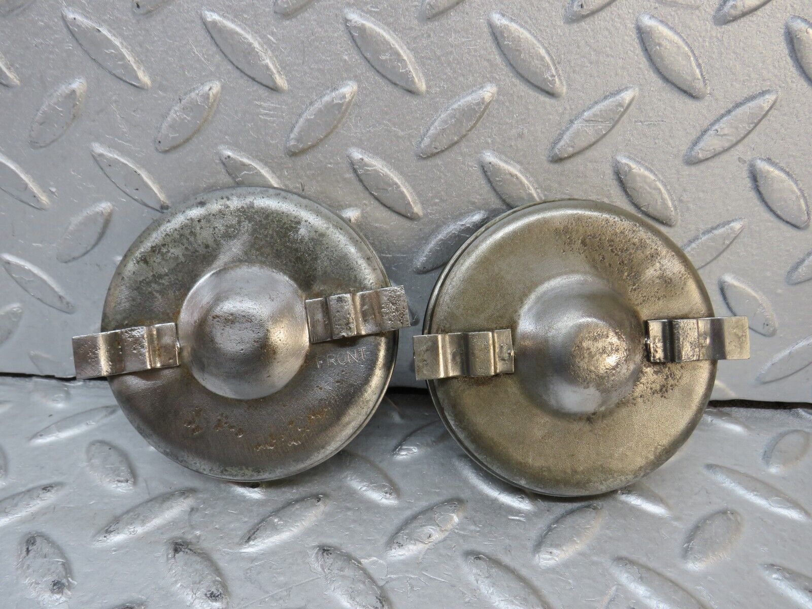 37685 Mercedes-Benz W109 300SEL Automatic Gearbox Piston Cover Cap