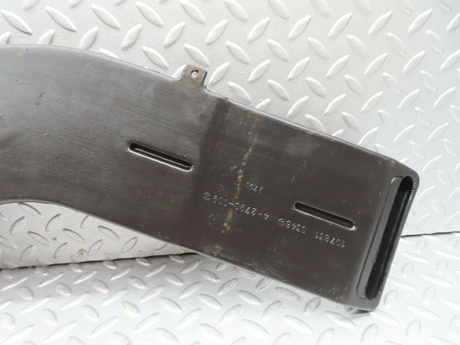 16591 Mercedes-Benz C107 380SLC Air Duct Vent Front Left 1078310346