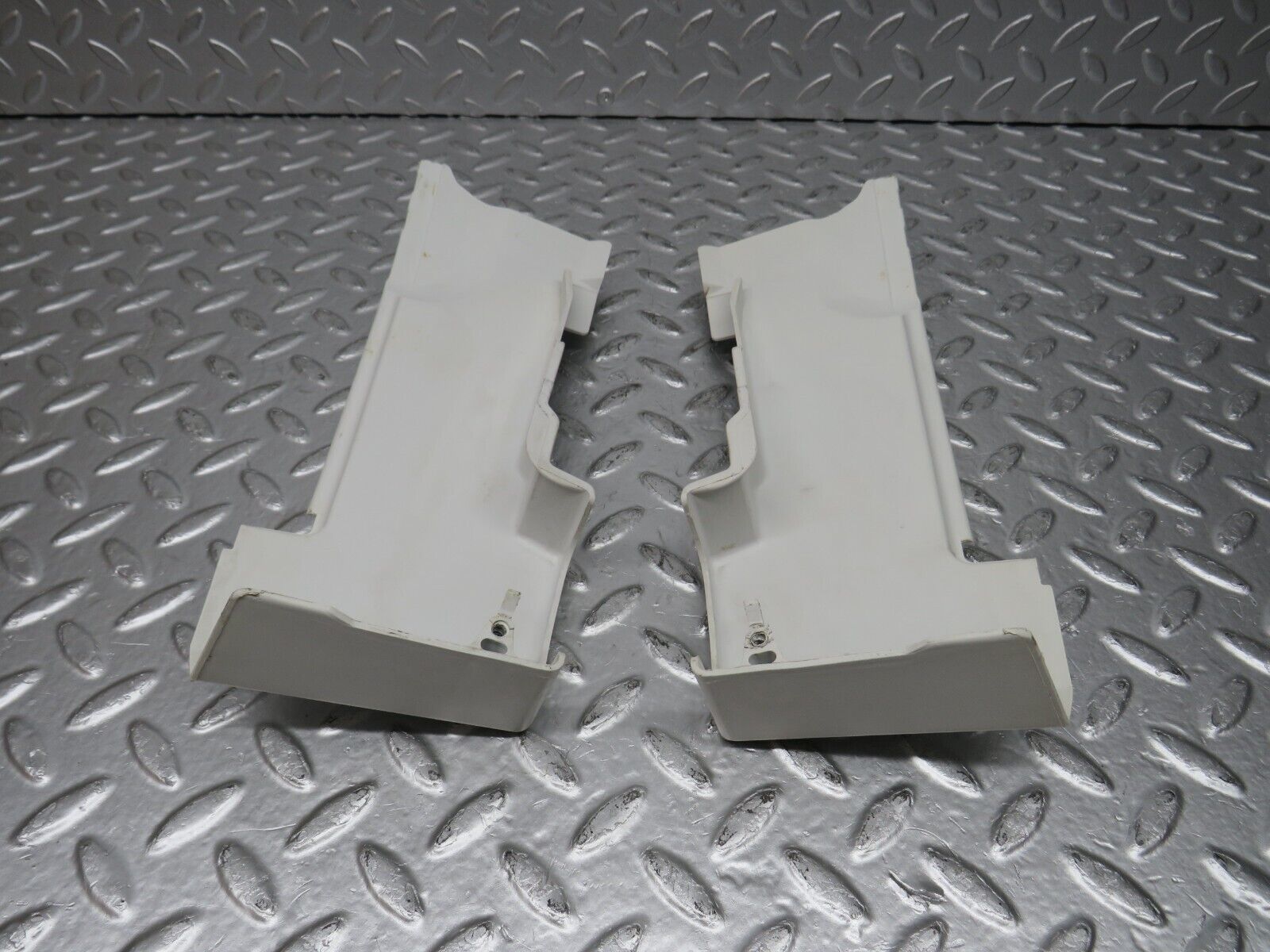 32364 Mercedes-Benz S124 300TE Front Door Lock Cover 2x 1247230408 1247230308