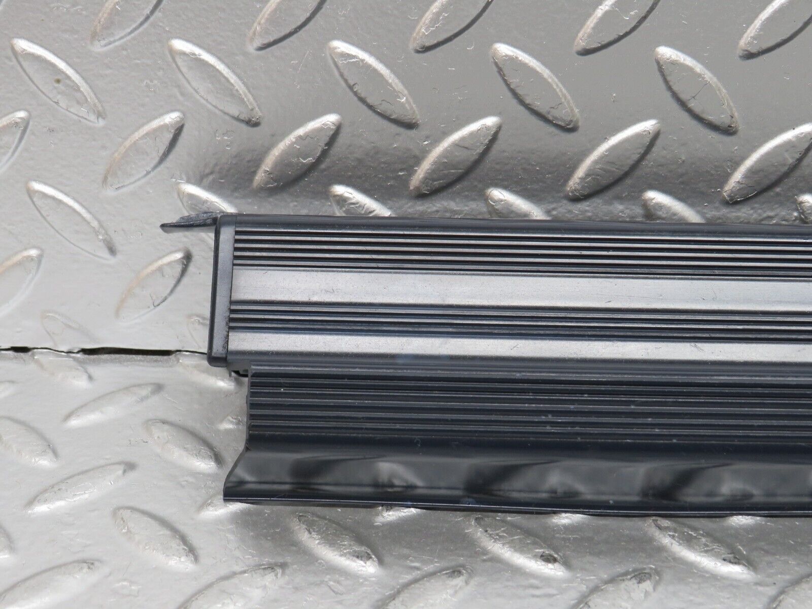 25165 Mercedes-Benz W201 190D Rear Left Door Sill Blue