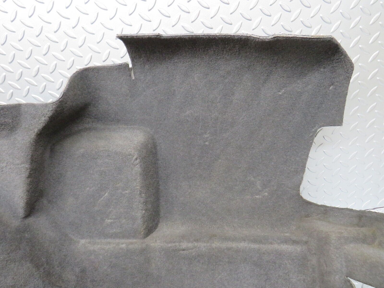 36236 Mercedes-Benz W126 420SE Trunk Cover Panel Right Side Grey