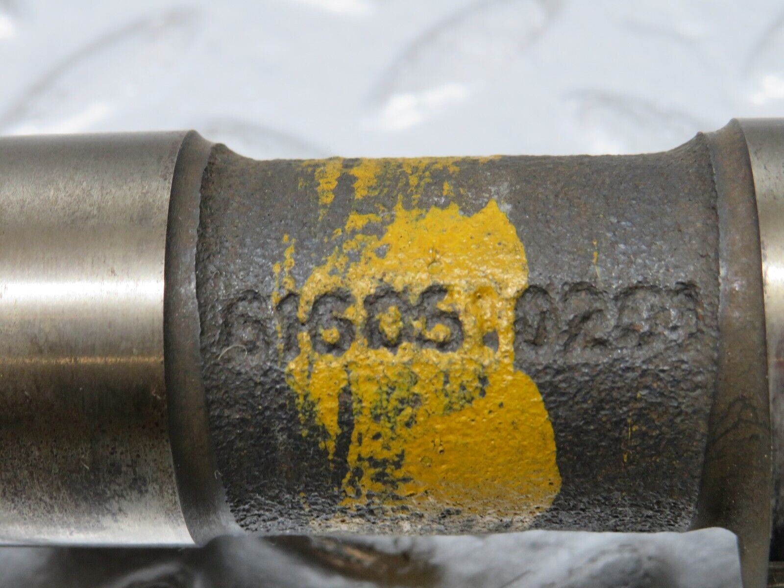 0878 Mercedes-Benz W123 240D Camshaft 6160510201