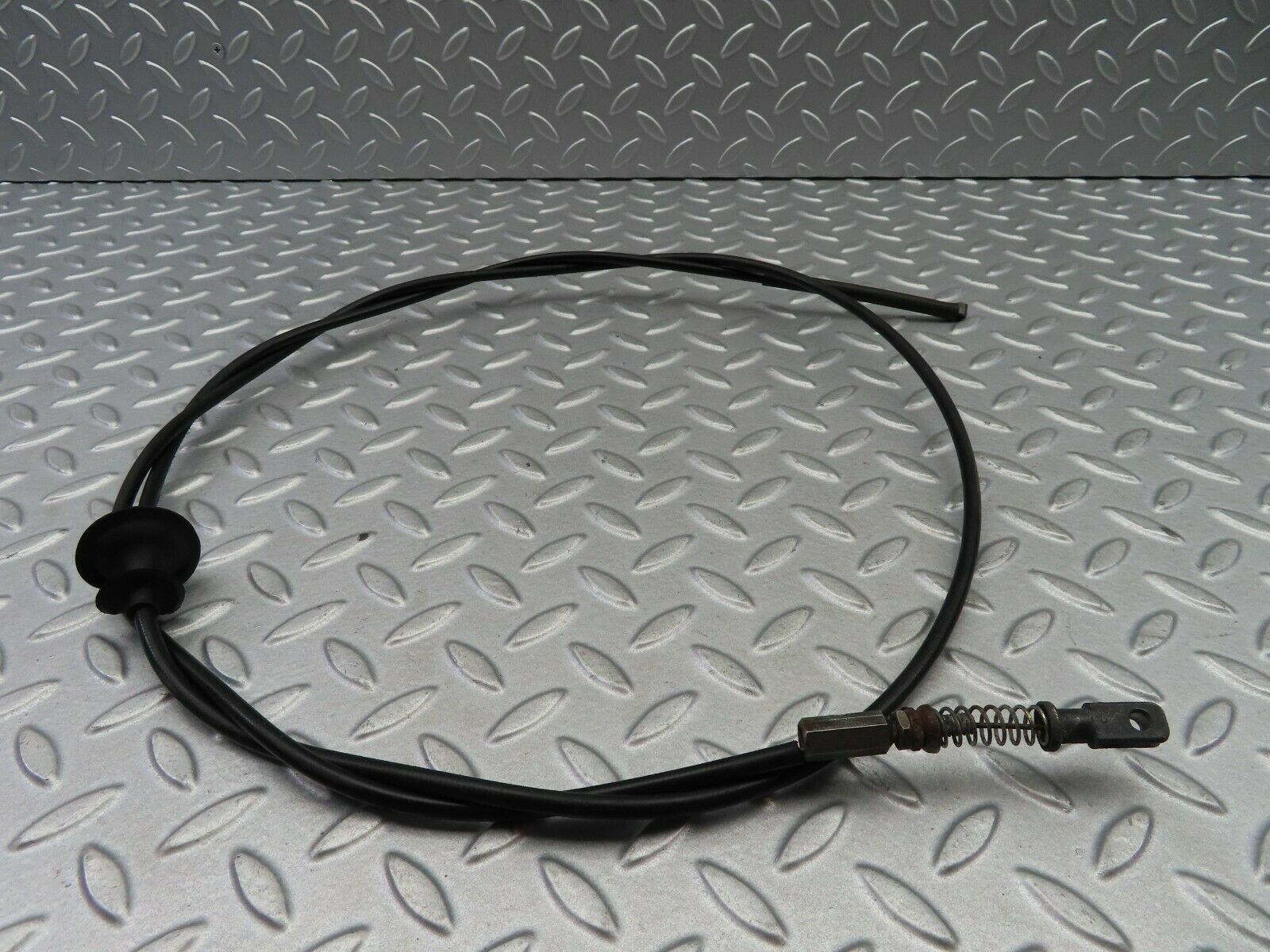5929 Mercedes-Benz W123 200 Bonnet Release Cable
