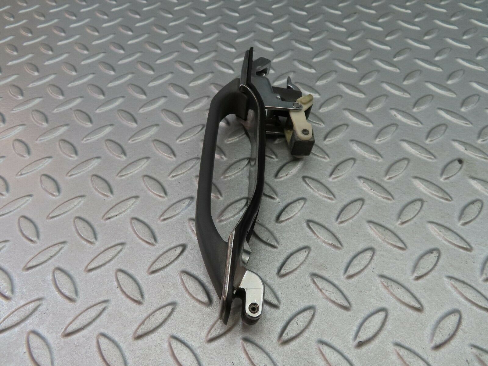 6075 Mercedes-Benz W126 380SE Exterior Door Handle Rear Left 1267600059