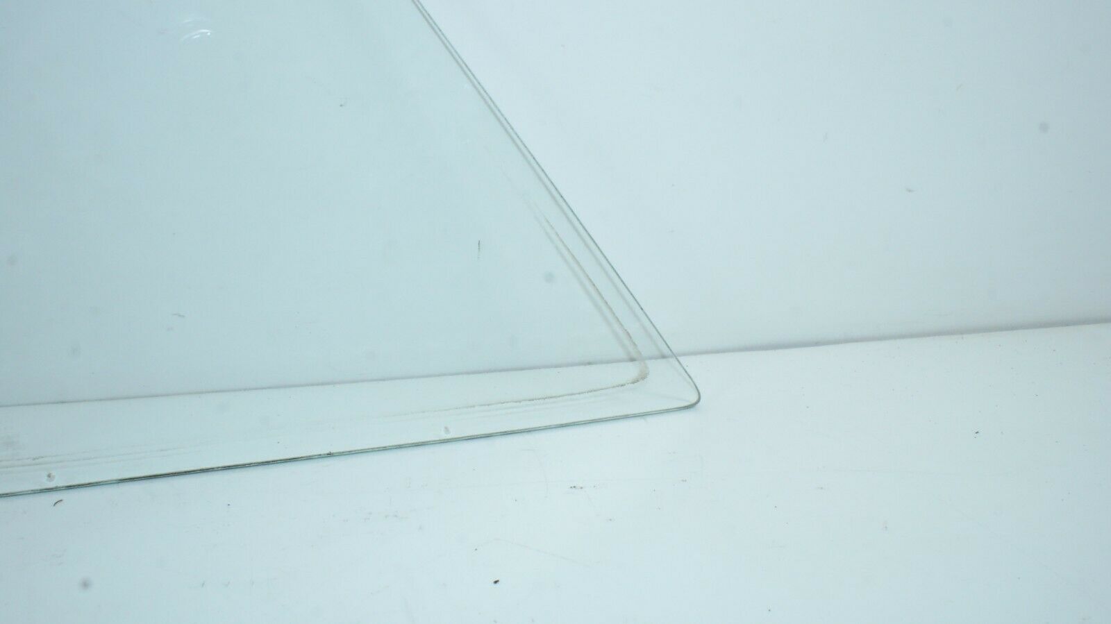 1808 Mercedes-Benz W108 280SE Rear Right Quarter Glass