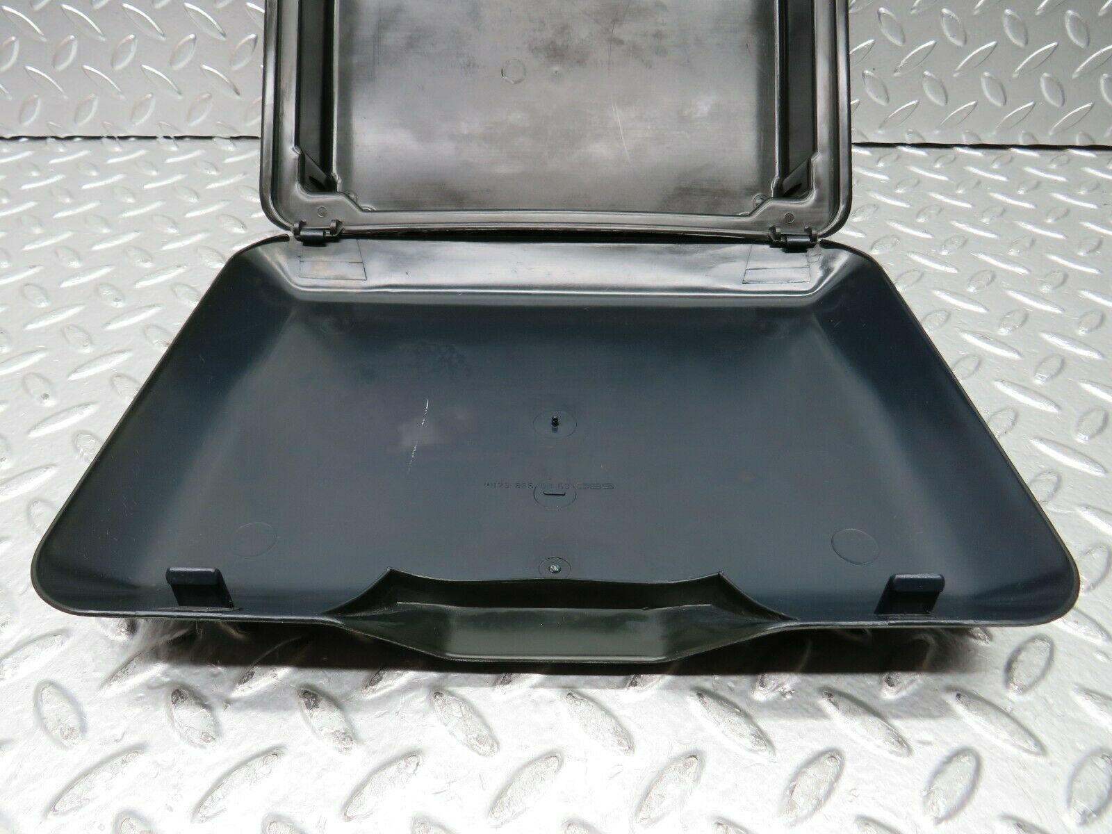 22962 Mercedes-Benz C123 230CE Coupe First Aid Box 1238650353