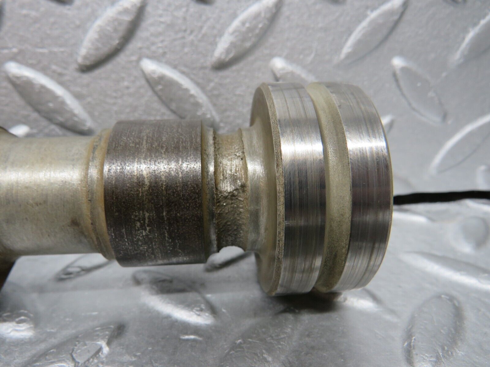 37135 Mercedes-Benz C126 420SEC Coupe Camshaft Left Side 11710