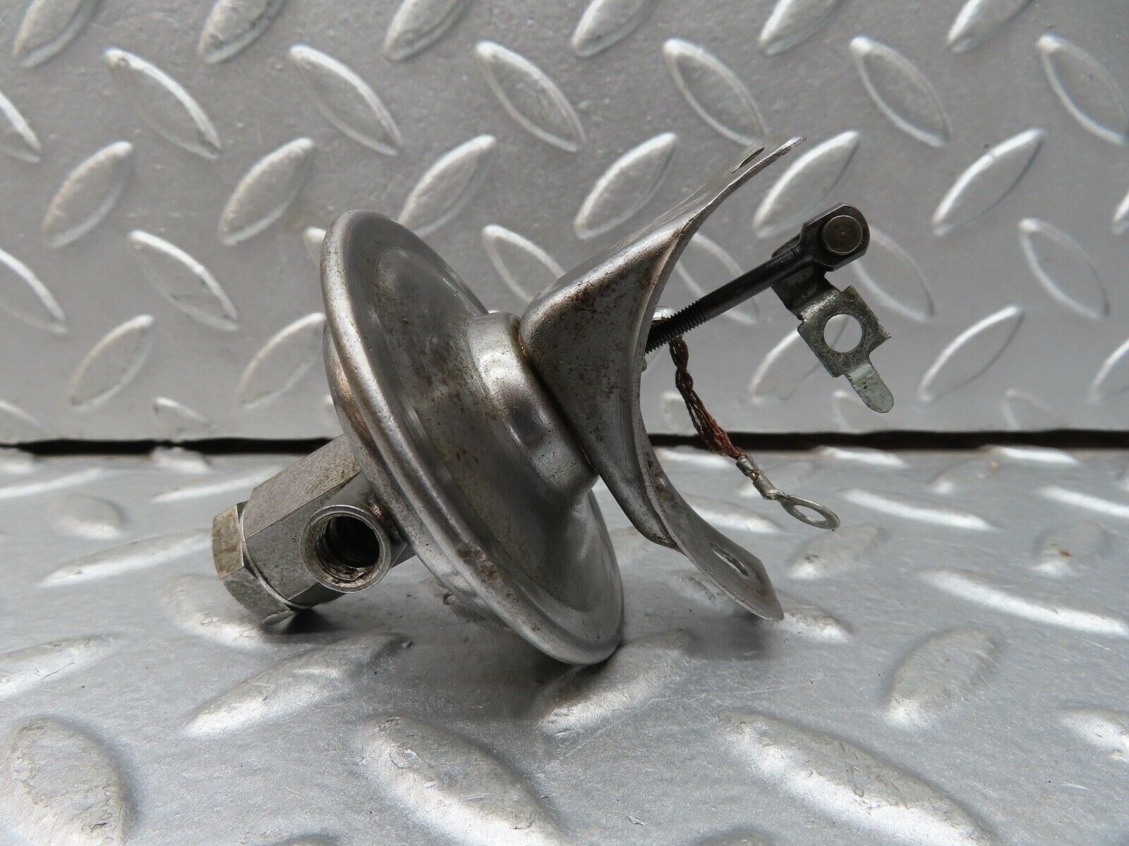 18747 Mercedes-Benz W120 W121 Ponton Ignition Distributor Vacuum Control Valve