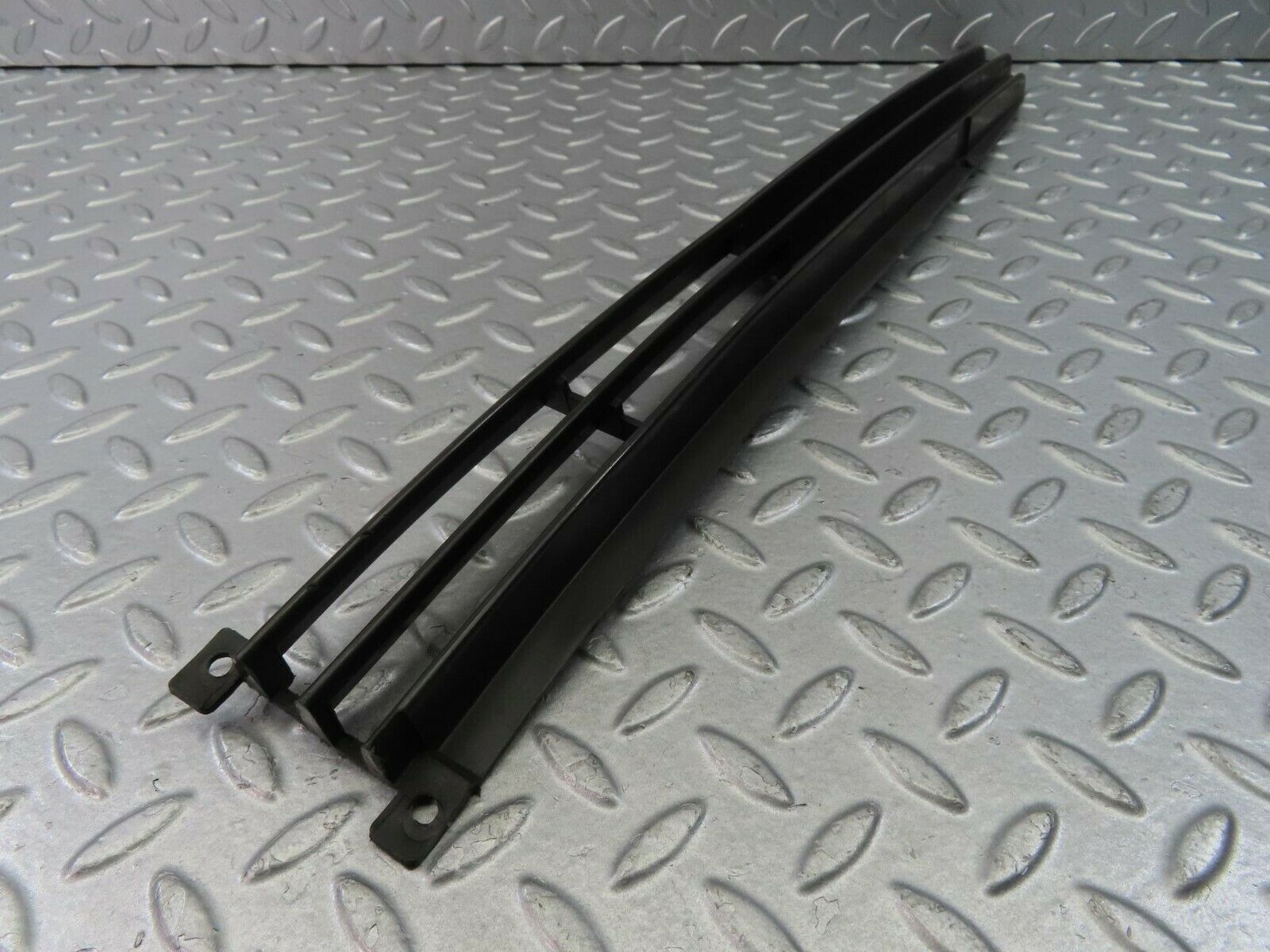 9012 Mercedes-Benz W115 Front Lower Grill Left