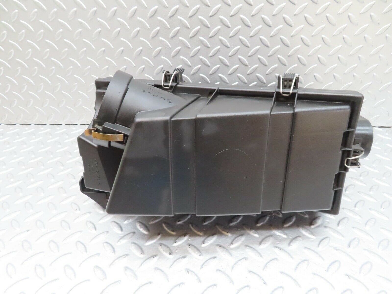15025 Mercedes-Benz W140 S320 Air Filter Box Housing 1040900401