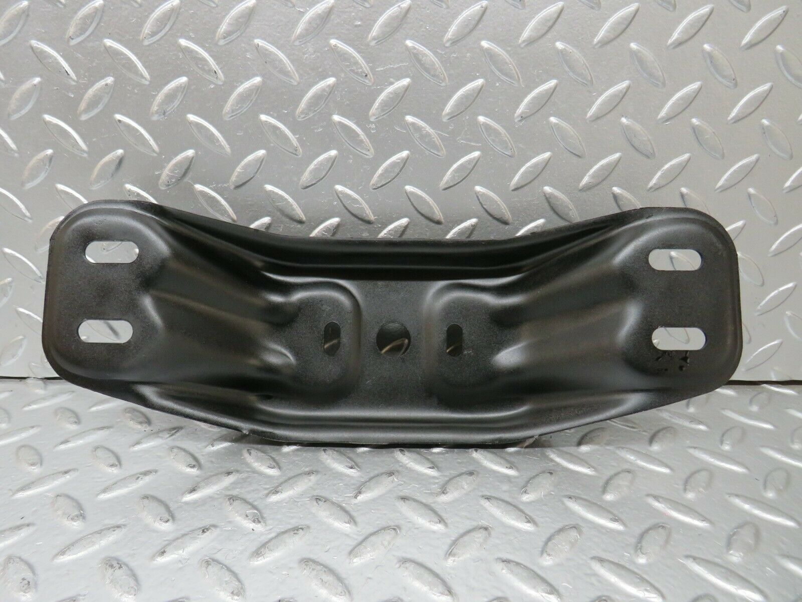 24349 Mercedes-Benz S124 220TE Wagon Gearbox Mount Bracket Holder