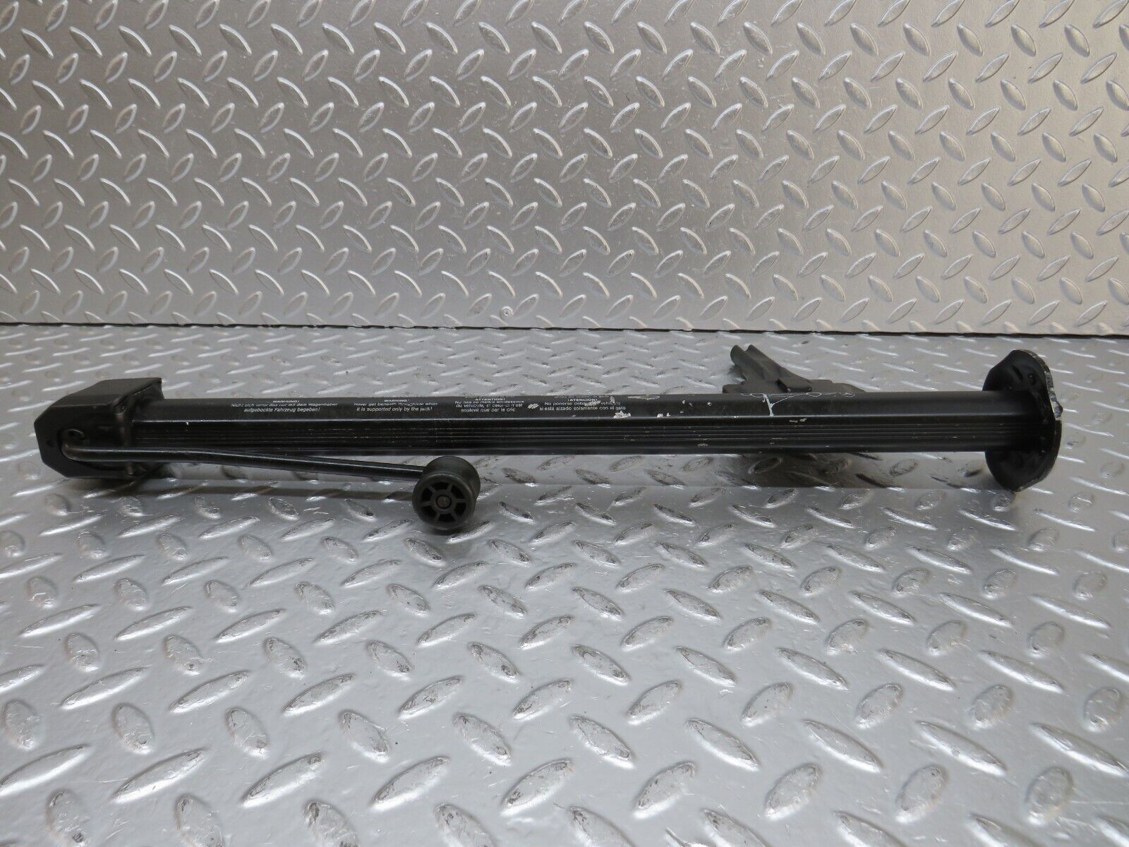 32730 Mercedes-Benz W124 Car Jack 1245830315