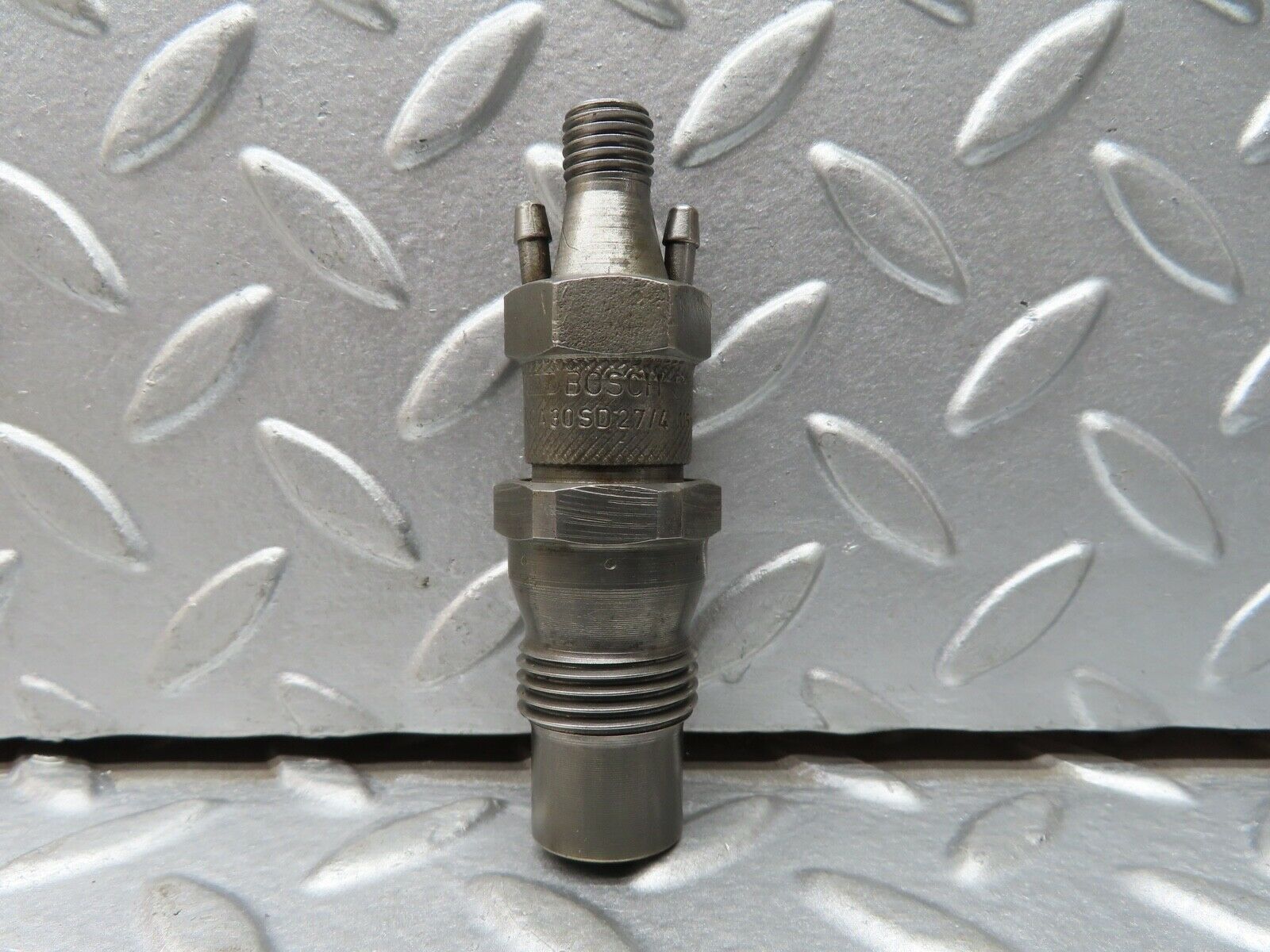 19253 Mercedes-Benz W123 300D Fuel Injector Bosch KCA30SD27/4