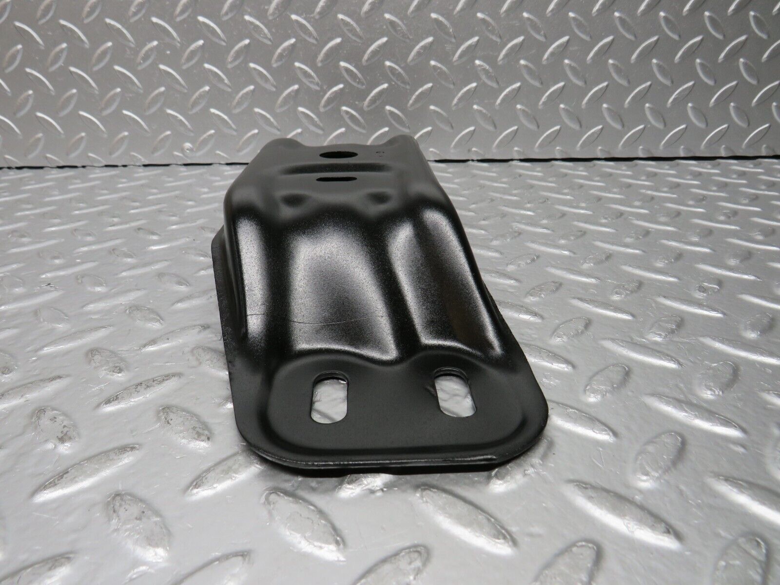 30382 Mercedes-Benz W124 230E Gearbox Mount Bracket Holder