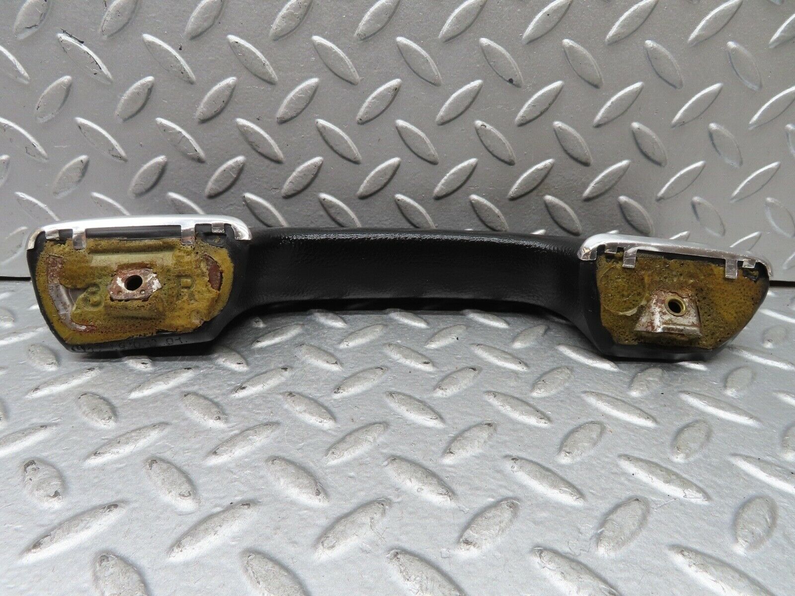 19056 Mercedes-Benz W123 300D Rear Left Interior Door Handle Black 1239701201