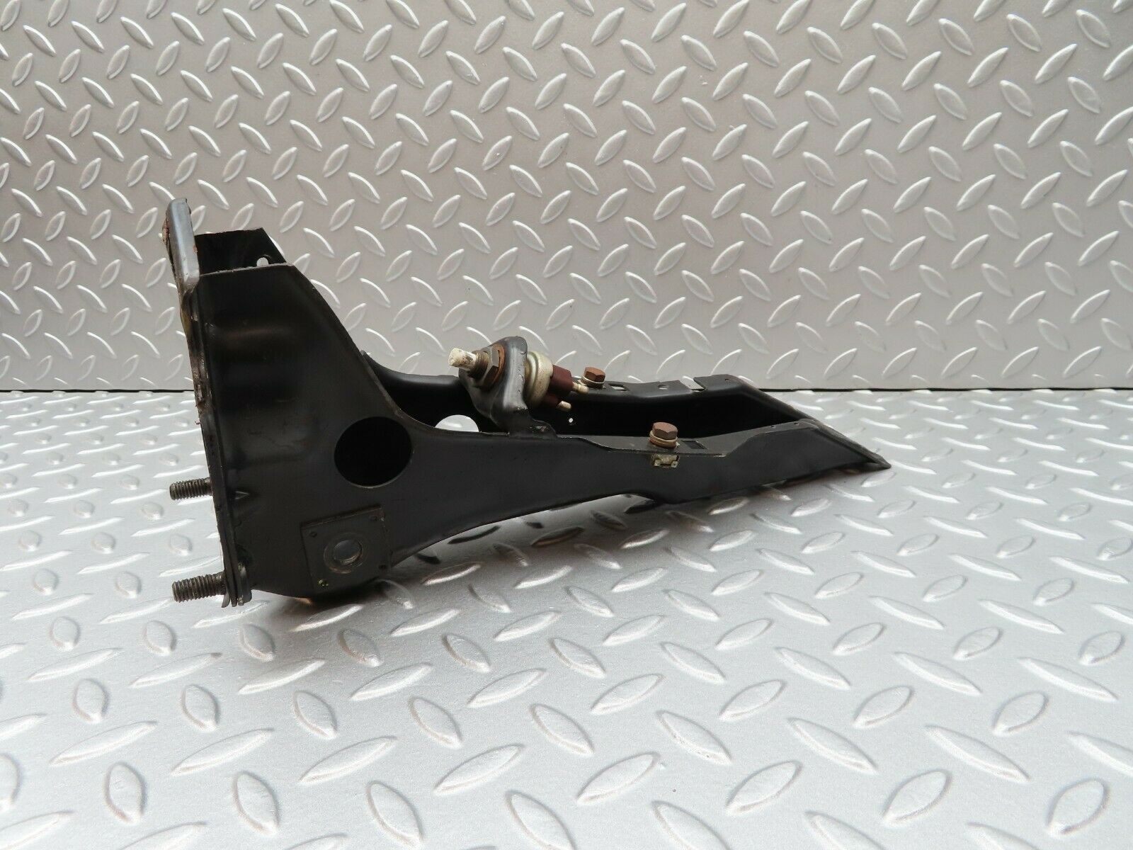3665 Mercedes-Benz W108 280SE Brake Pedal Bracket