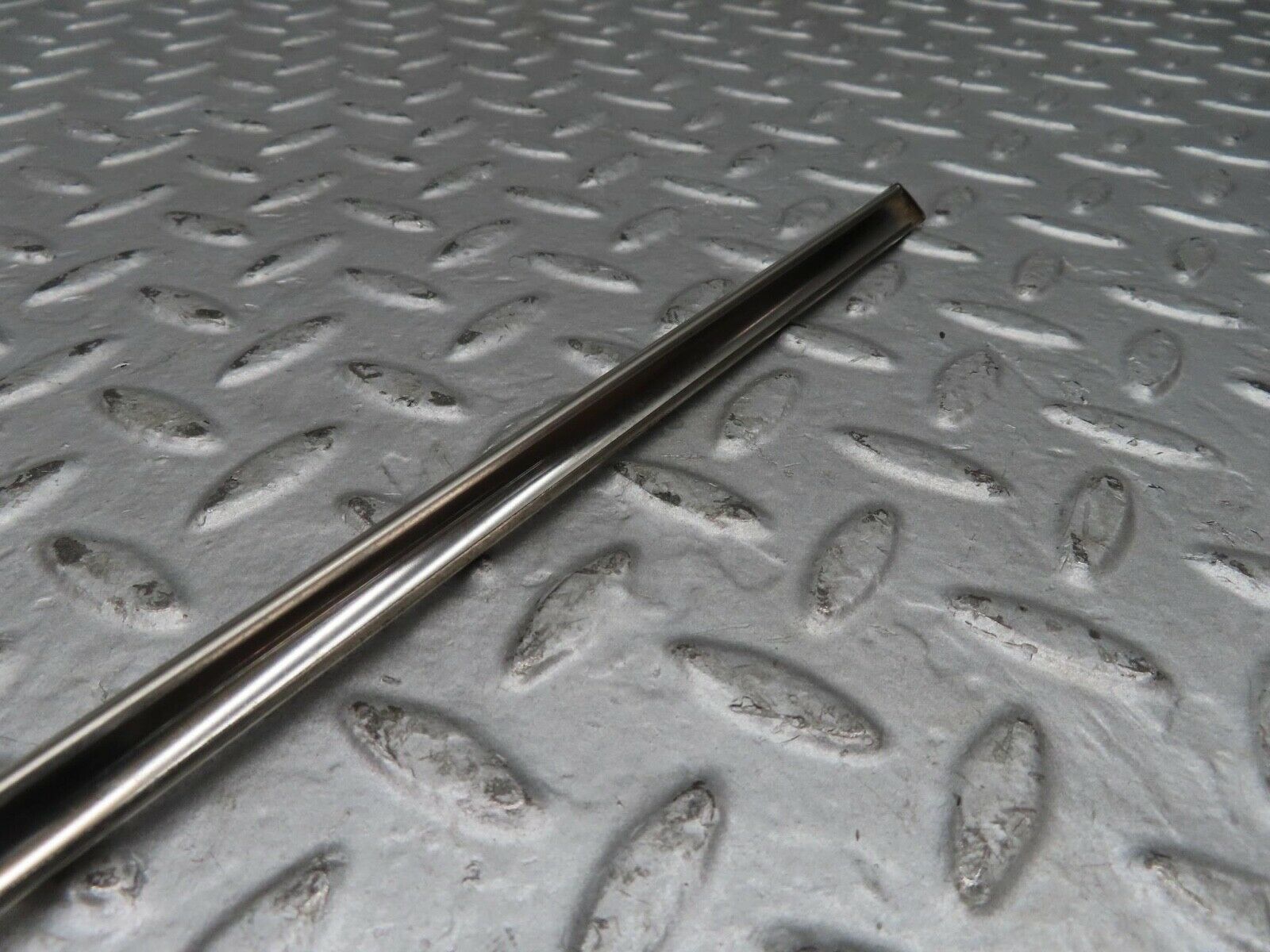 15197 Mercedes-Benz W140 S320 Rear Right Door Lower Chrome Moulding Trim