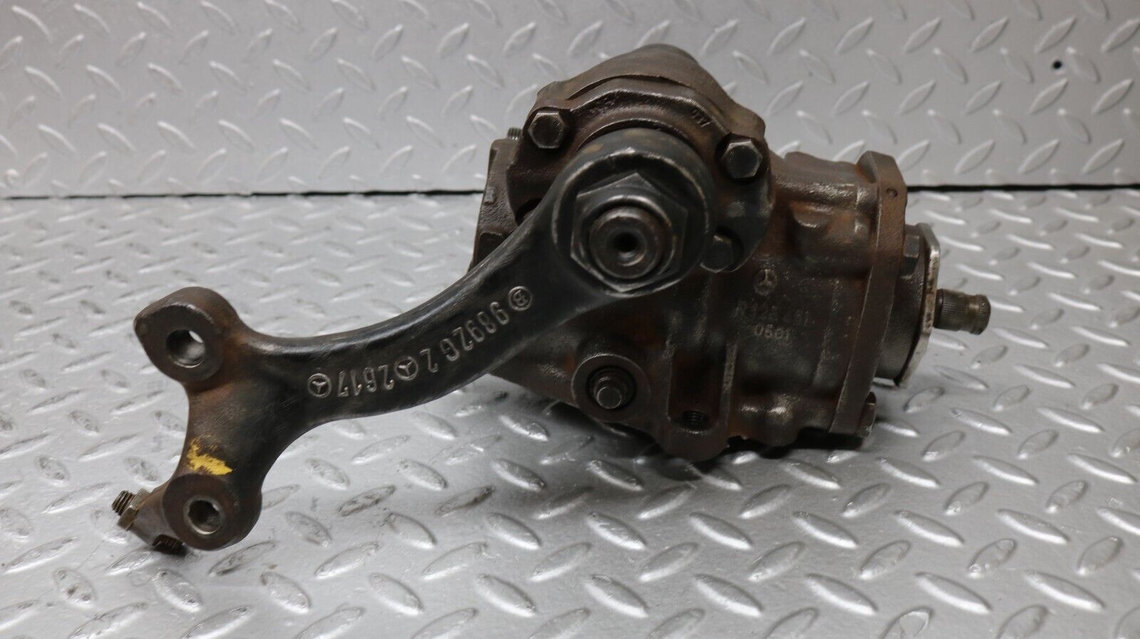 37199 Mercedes-Benz C126 420SEC Coupe Steering Box 1264610501