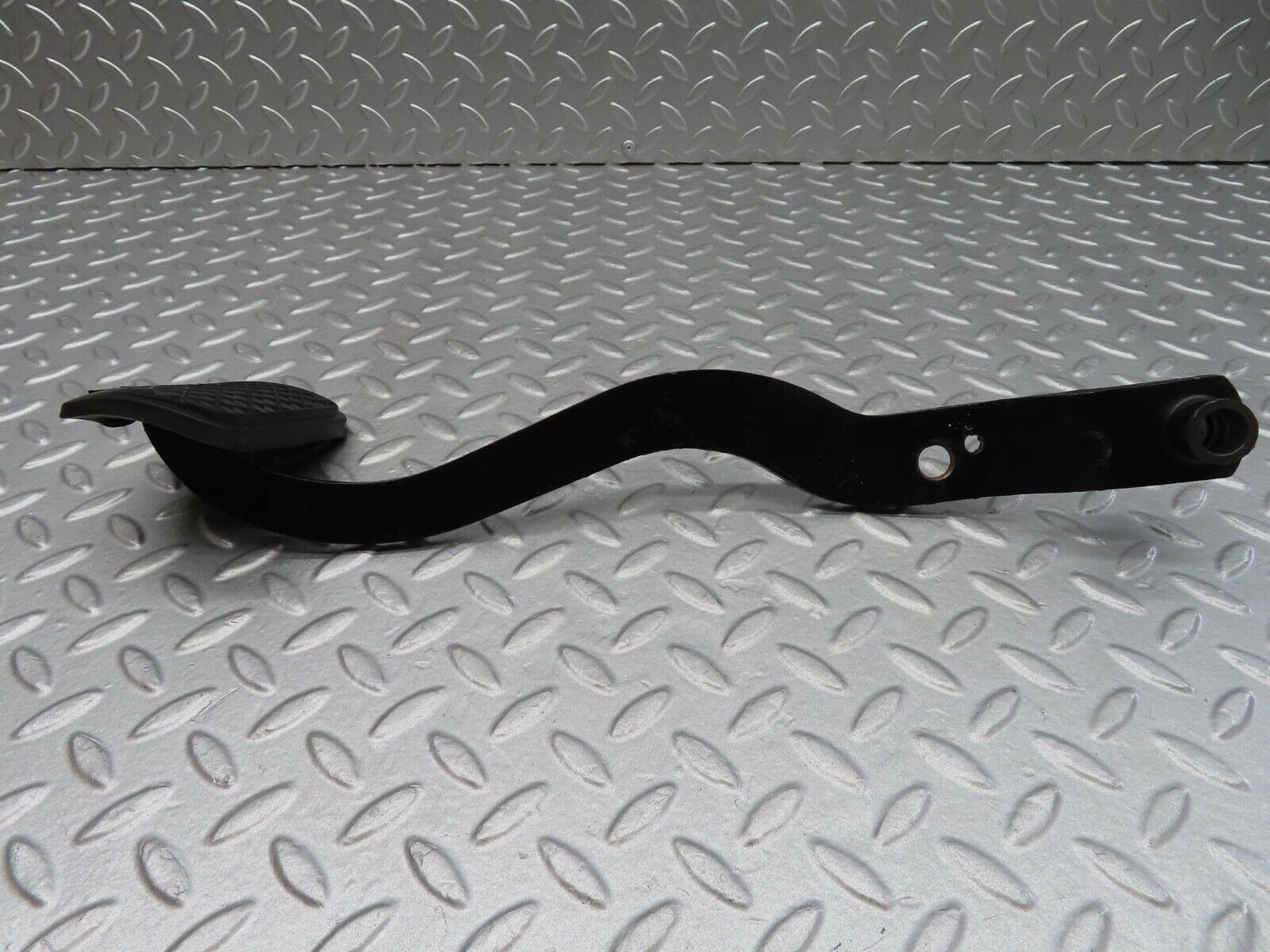 14005 Mercedes-Benz C107 280SLC Brake Pedal LHD