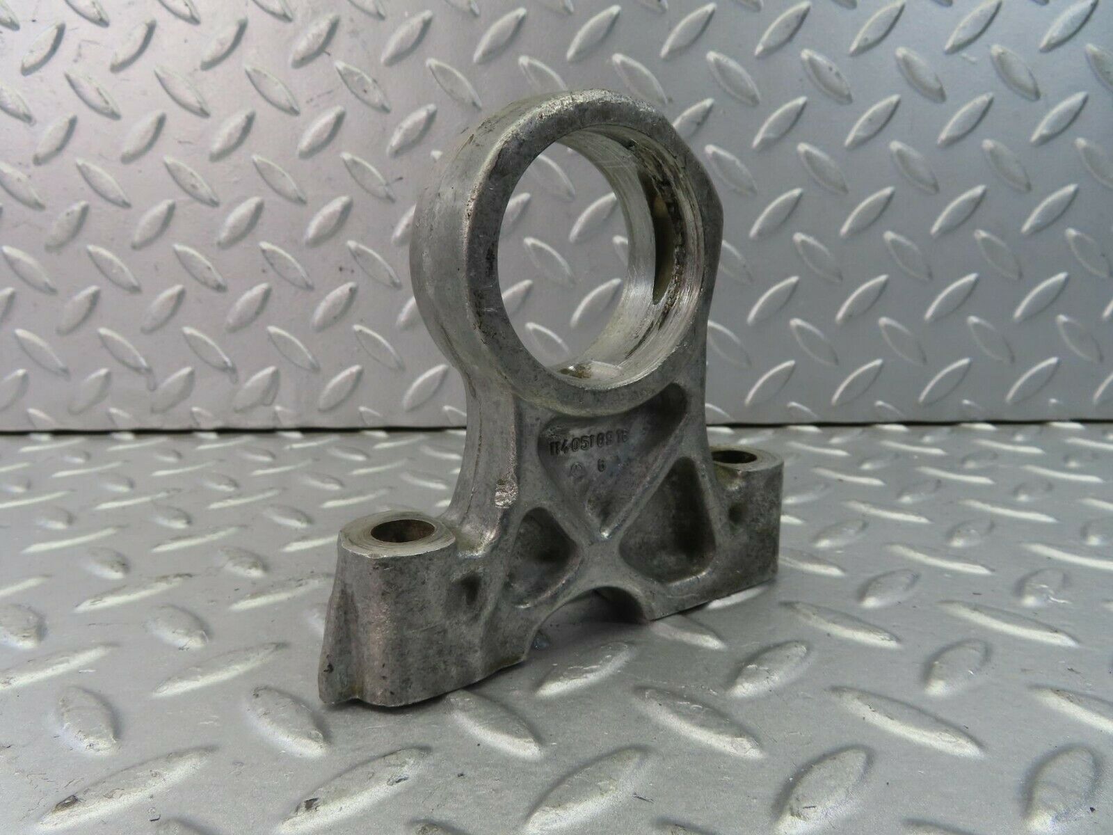 8954 Mercedes-Benz W108 Camshaft Tower Bearing 1140510916