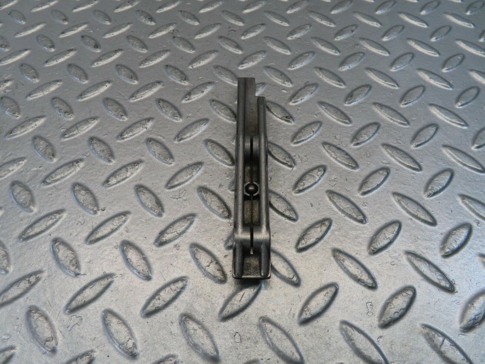 10987 Mercedes-Benz W115 220D Timing Chain Guide Rail 6150500016