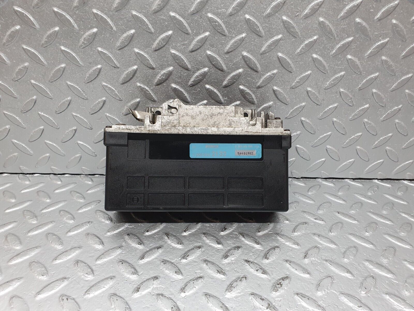 41084 Mercedes-Benz W126 300SE ABS Control Unit Bosch 0055452132 0265101018