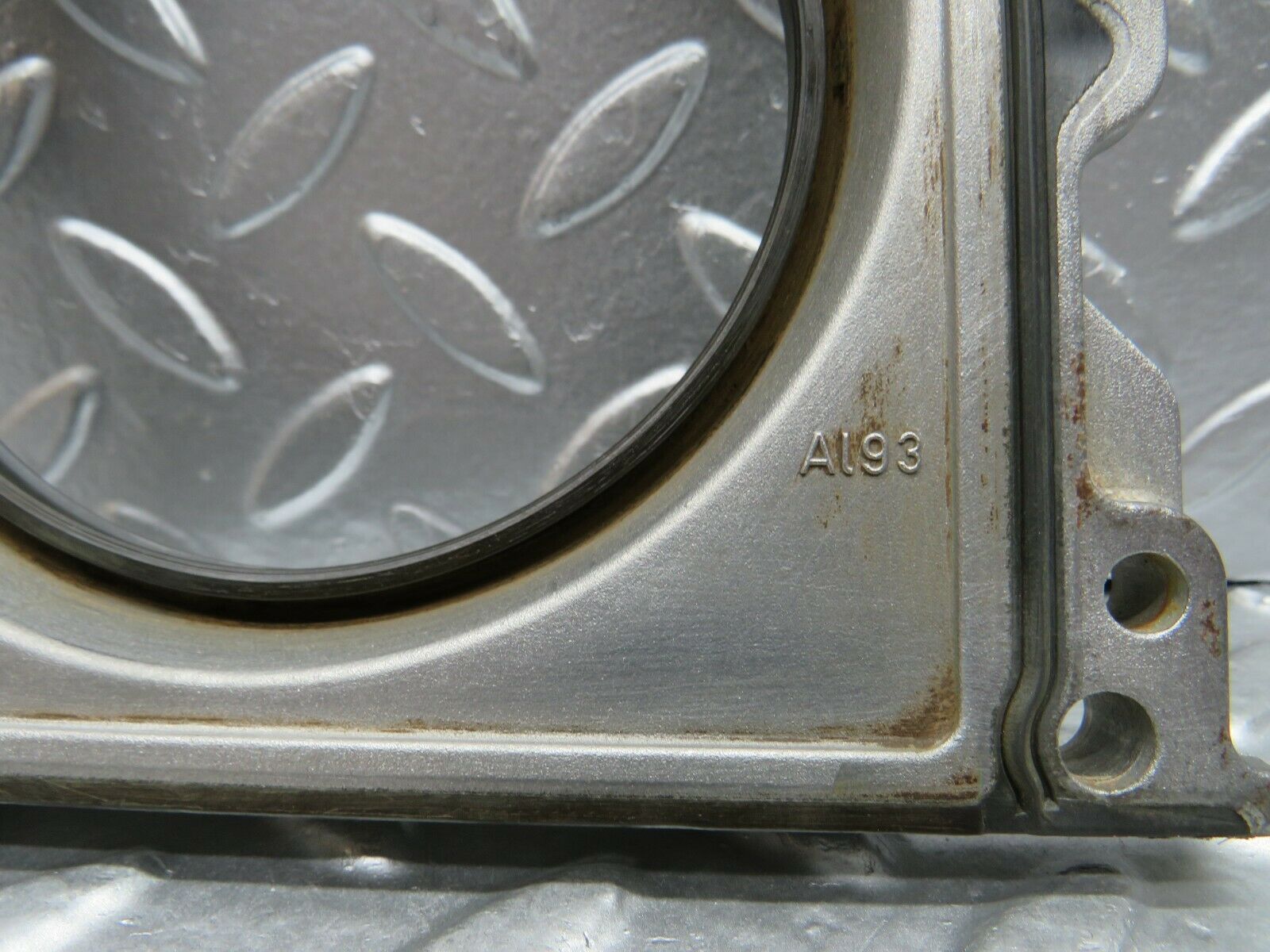 22442 Mercedes-Benz C124 E220 Coupe Crankshaft Rear Sealing Cover