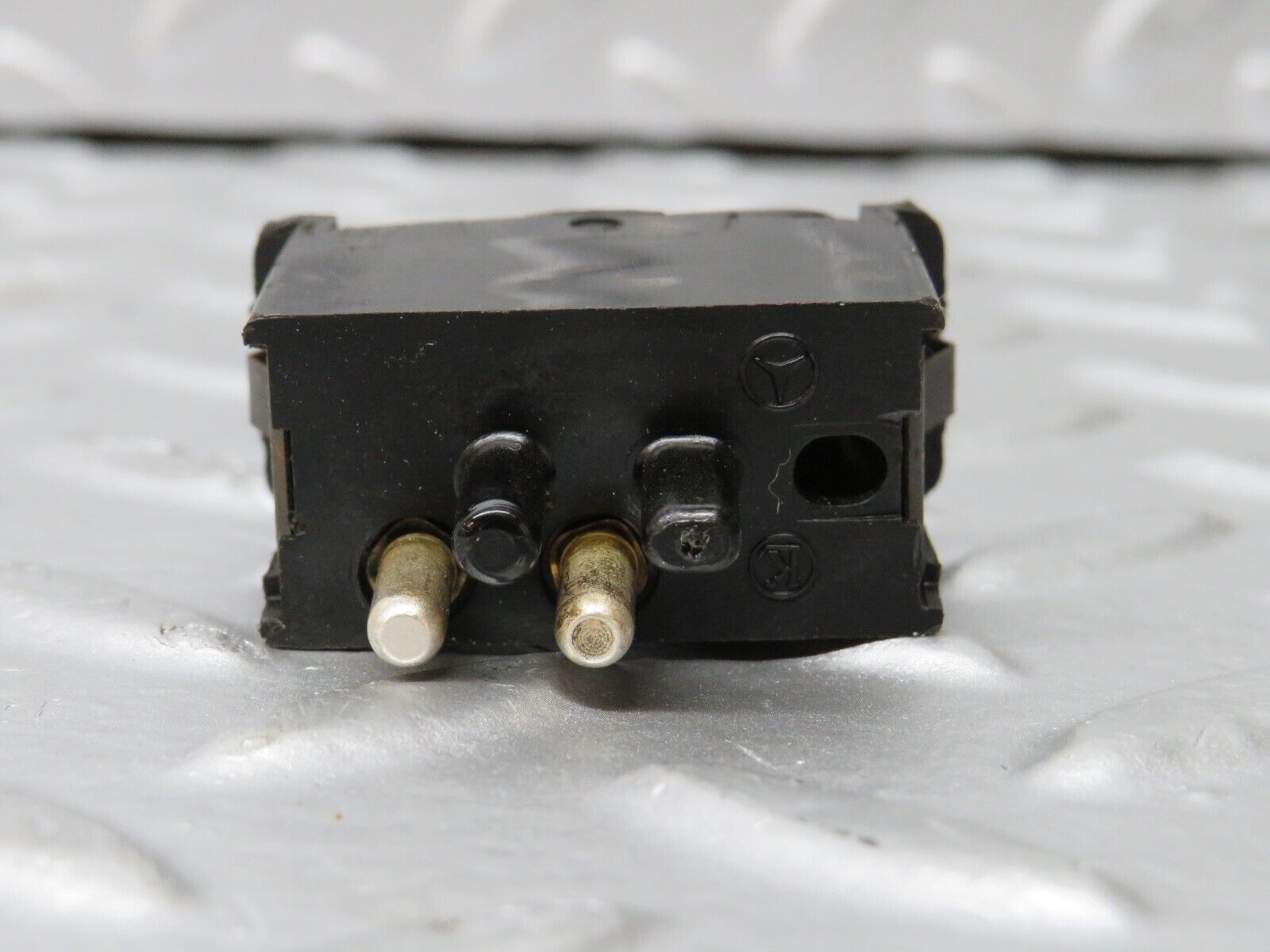 32212 Mercedes-Benz W123 230E Interior Light Switch 0008205910