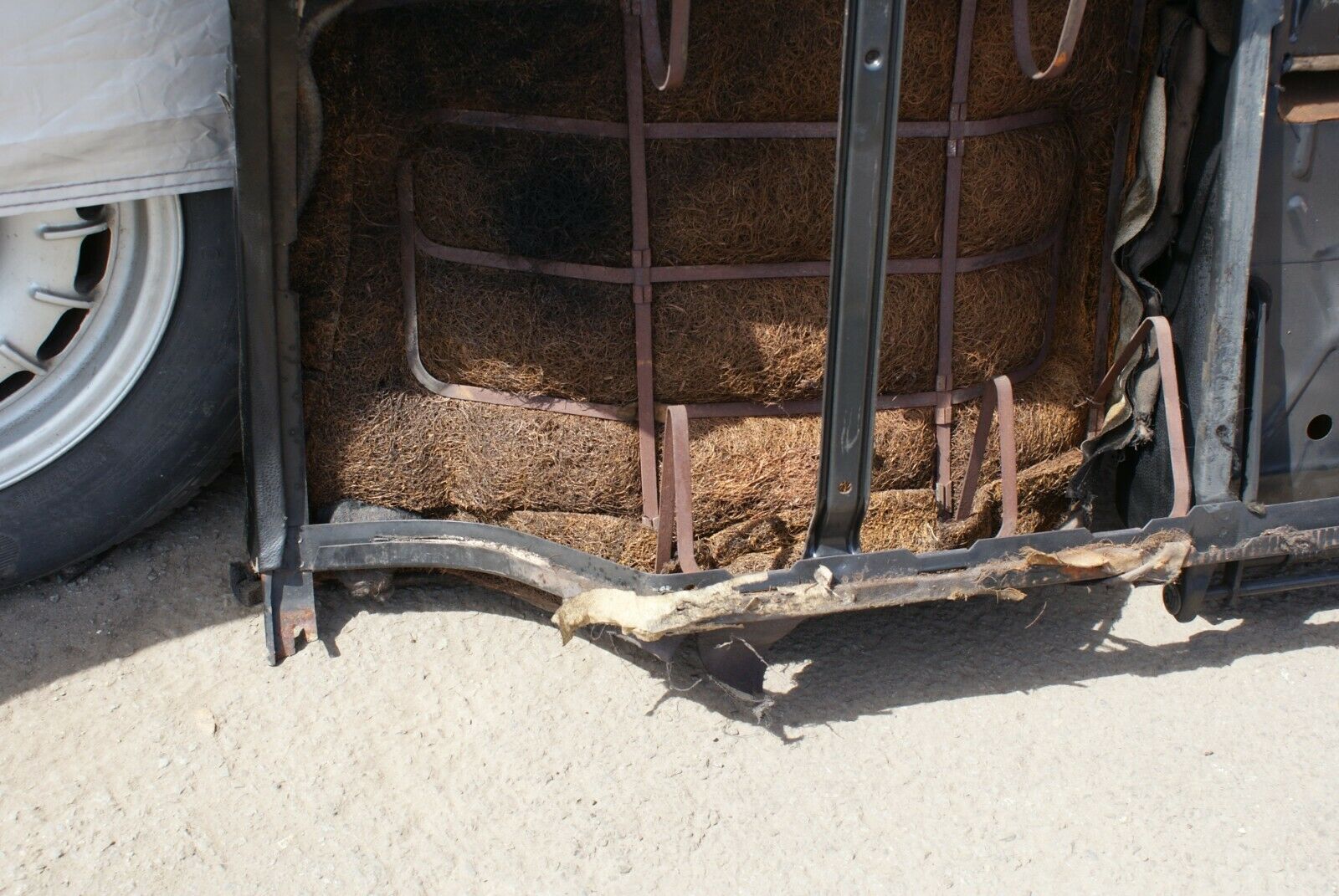 3172 Mercedes-Benz W115 220D Rear Seat Black Faux Leather