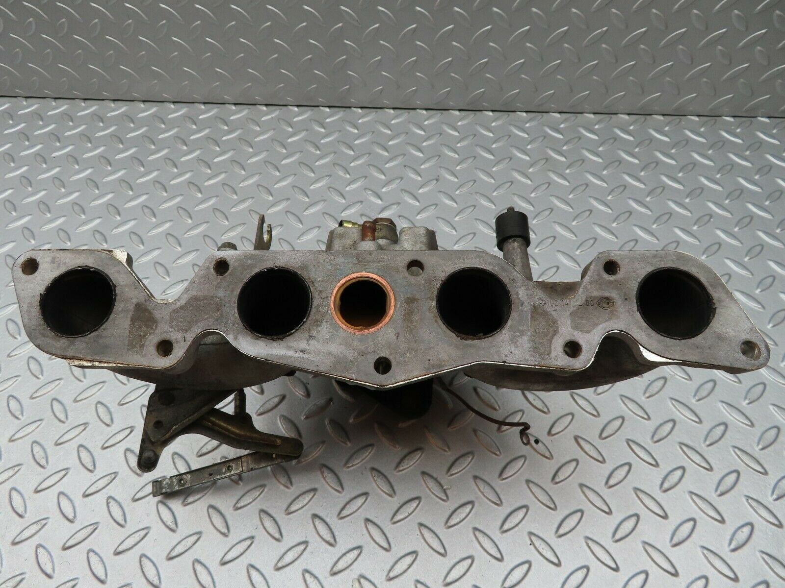 3961 Mercedes-Benz S123 200T Wagon Intake Manifold 1021411601