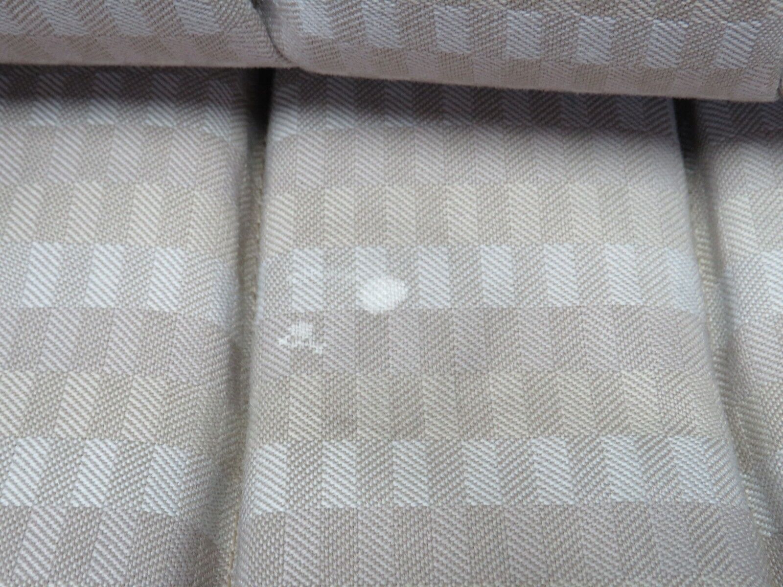 38813 Mercedes-Benz W201 190E 2.6L Rear Seat Beige