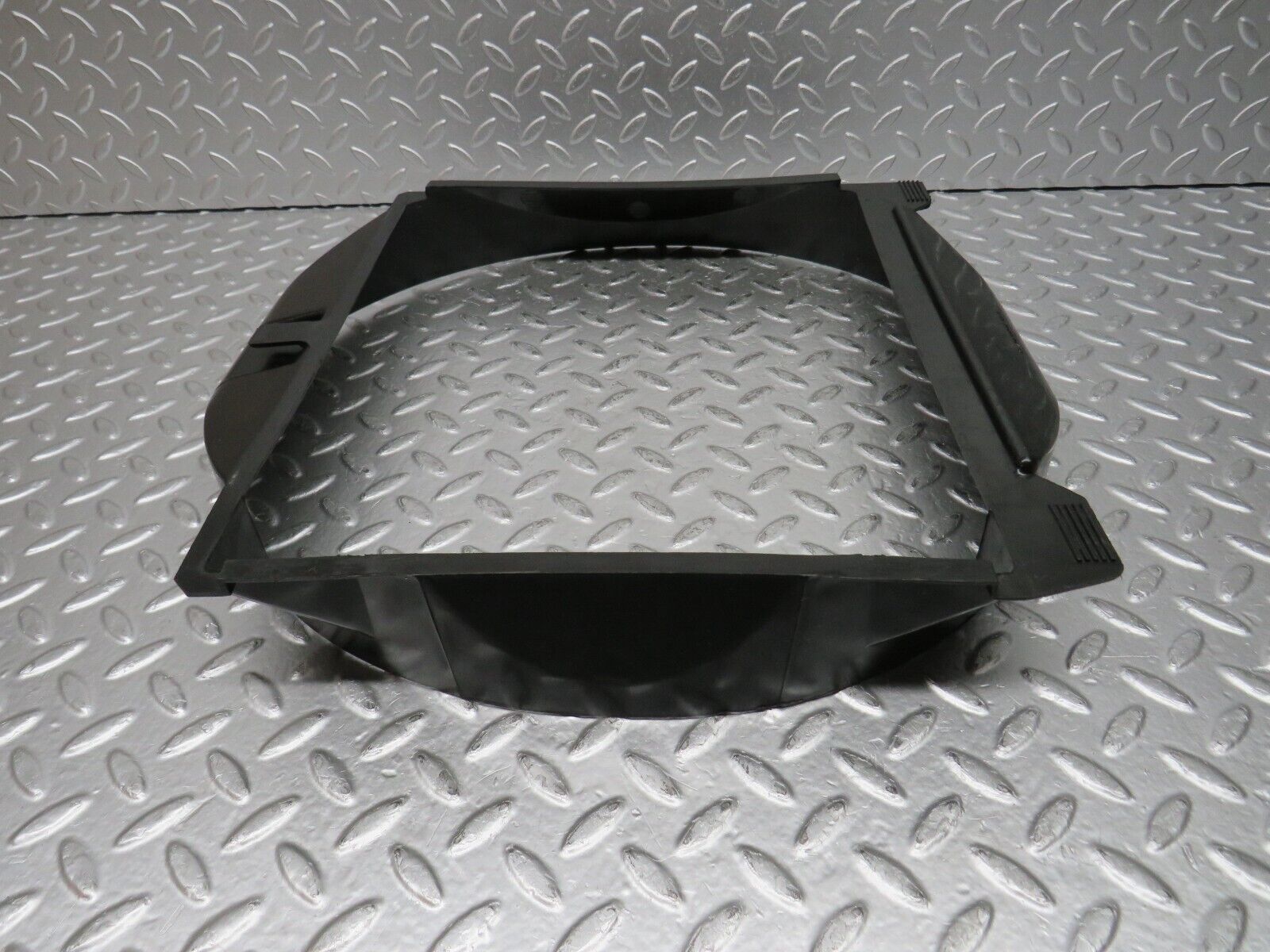 31645 Mercedes-Benz W201 190LE 1.8L Engine Fan Shroud 2015050755