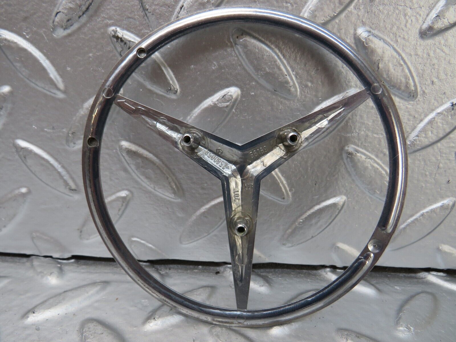 25953 Mercedes-Benz W124 280E Chrome Rear Emblem 2017580058