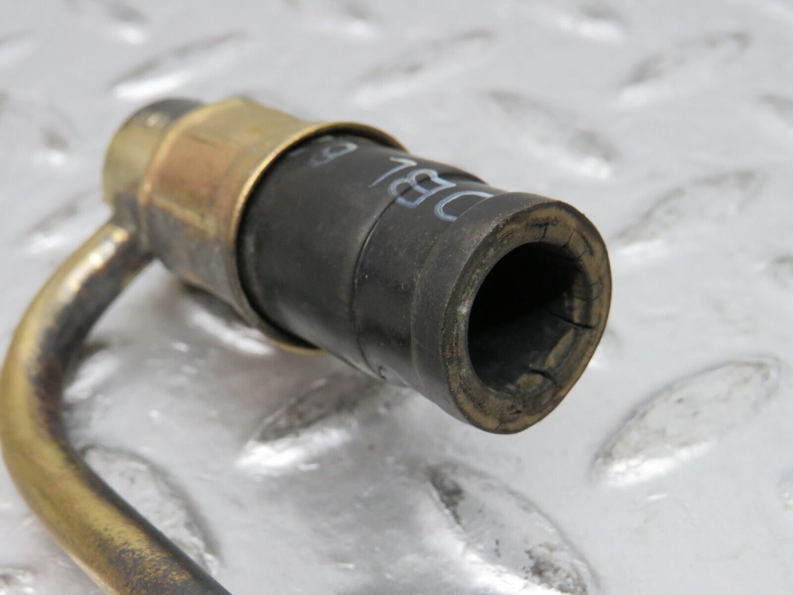 31505 Mercedes-Benz S124 220TE Wagon Fuel Hose Pipe