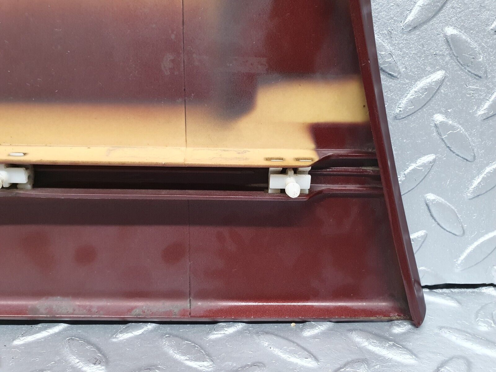 40939 Mercedes-Benz W126 300SE Front Right Fender Wing Moulding Trim 1266903640