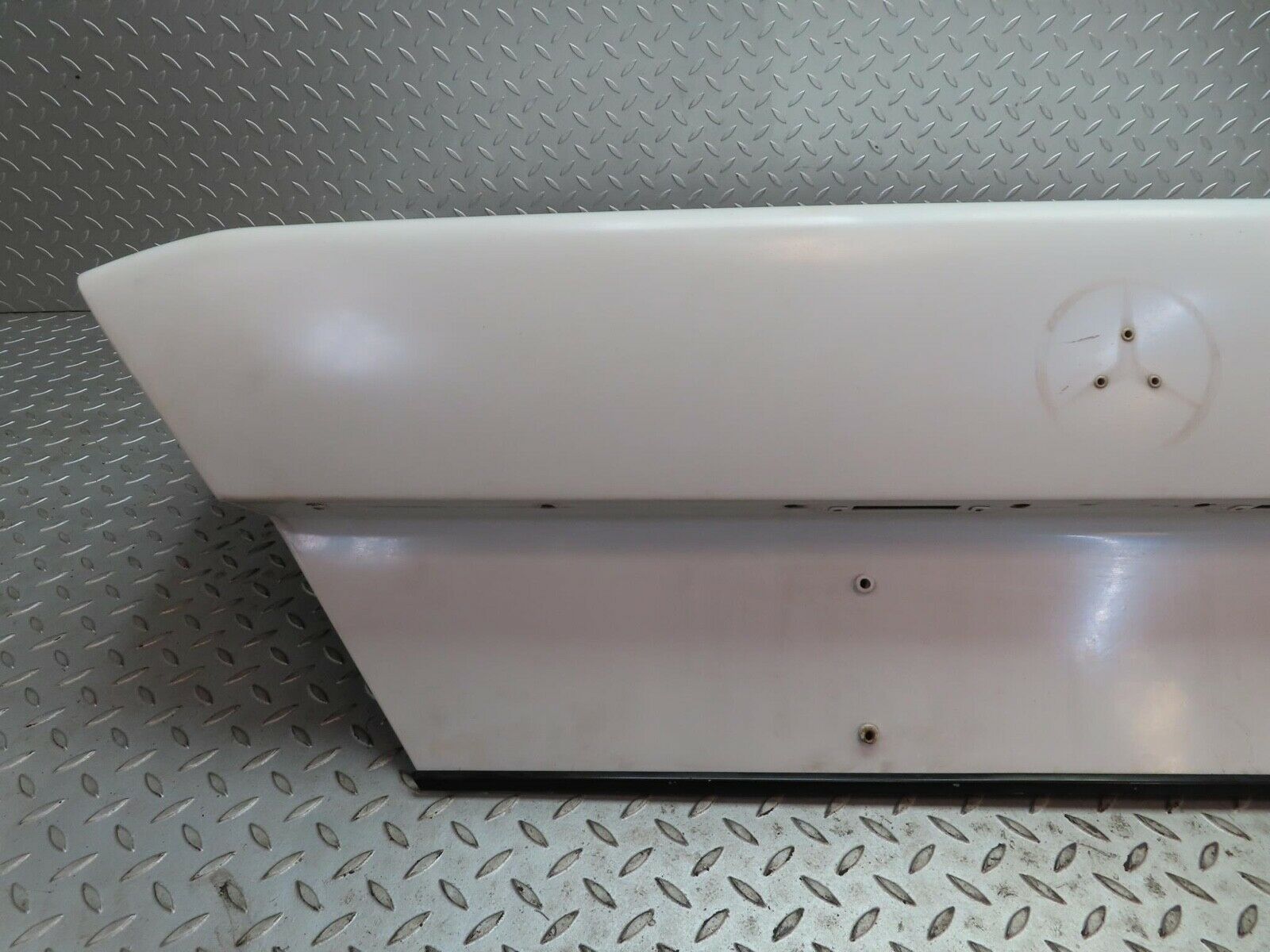 16515 Mercedes-Benz W124 260E Boot Lid Trunk Door