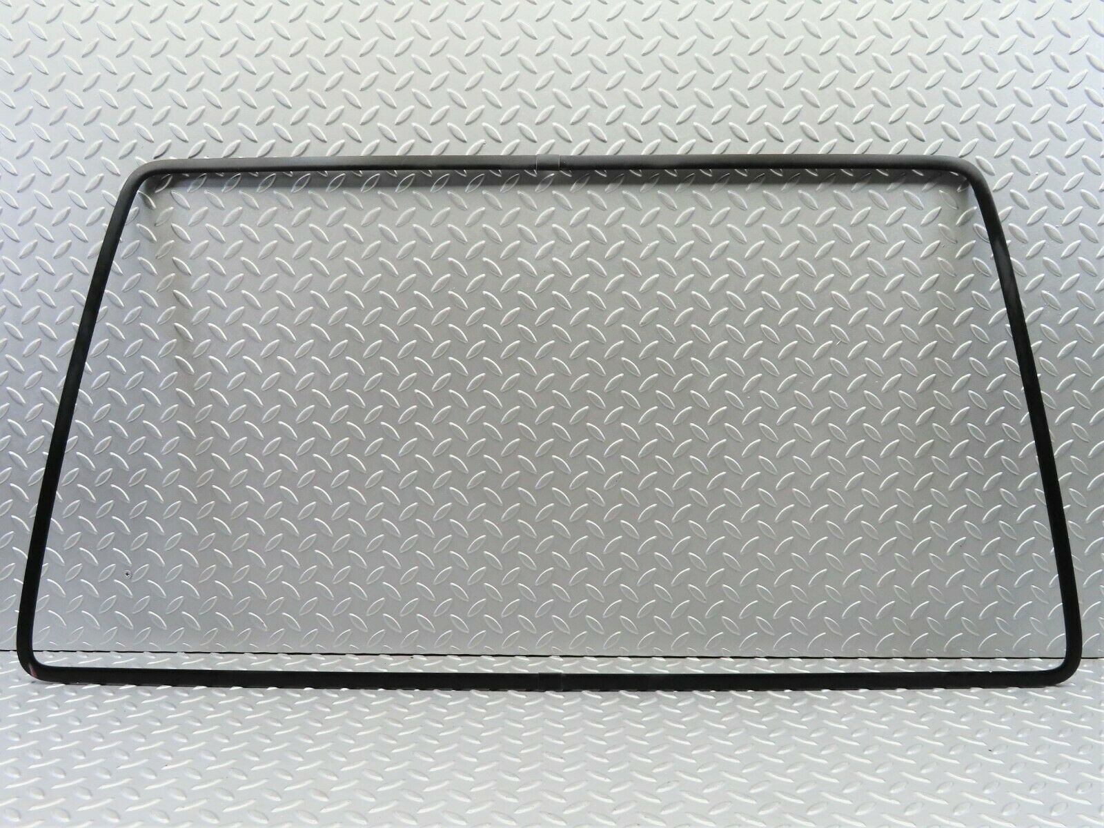 6713 Mercedes-Benz S124 E220 Wagon Rear Windscreen Surround