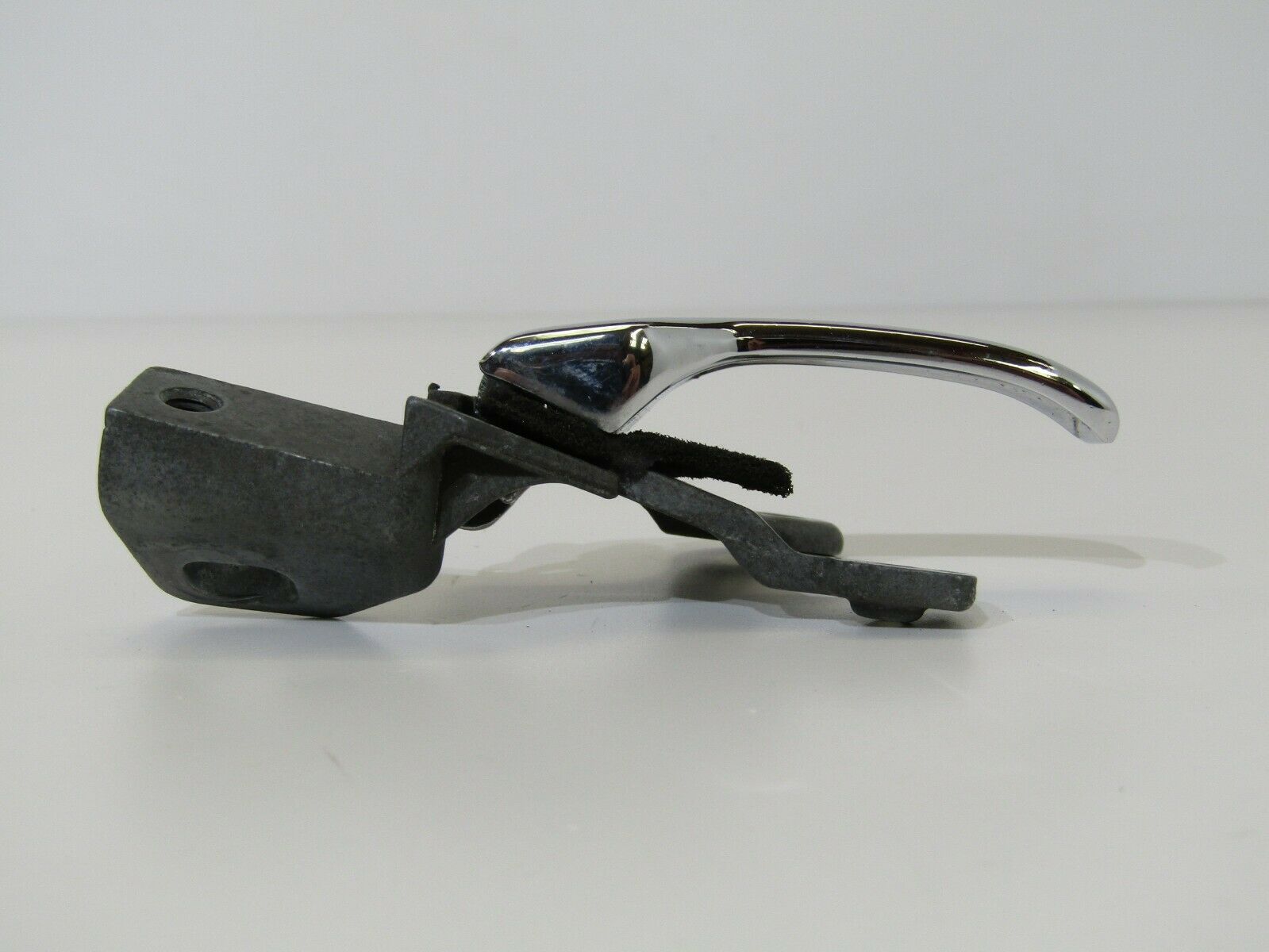 1035 Mercedes-Benz C123 230CE Right Interior Door Handle 1237600261