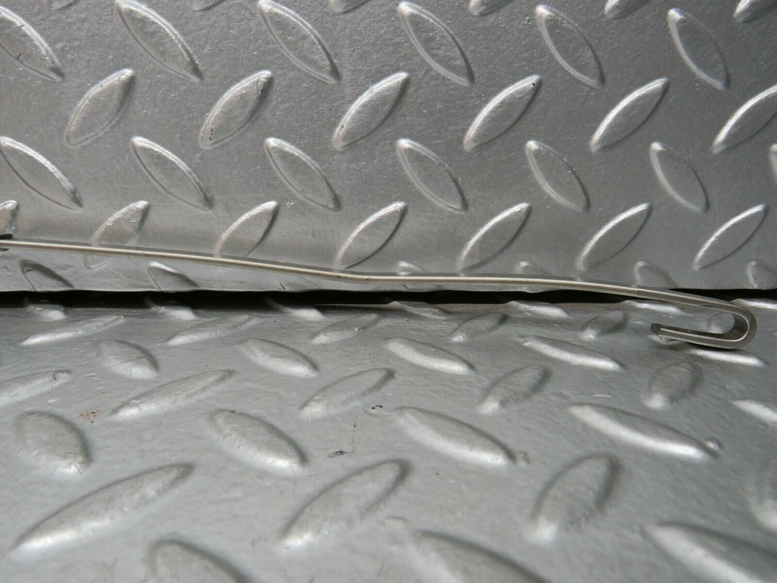 23555 Mercedes-Benz W114 280E Wiper Arm Right Side