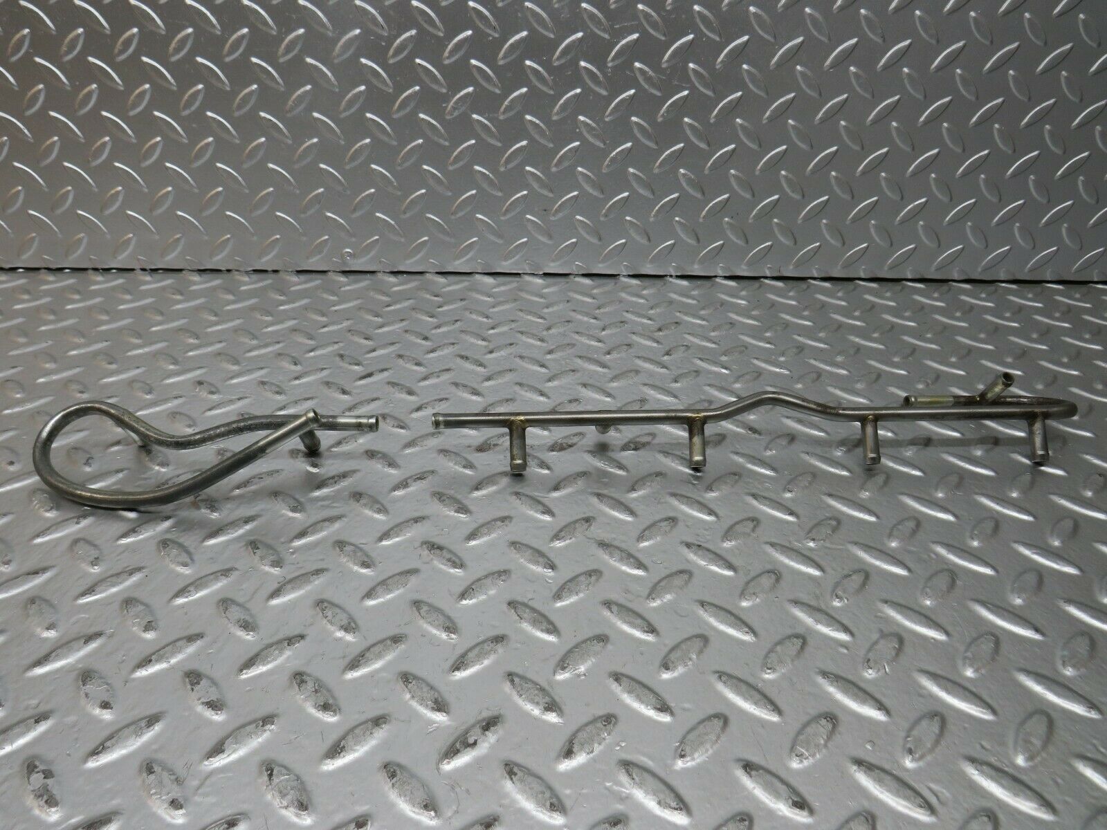 23616 Mercedes-Benz W114 280E Fuel Injector Pipe