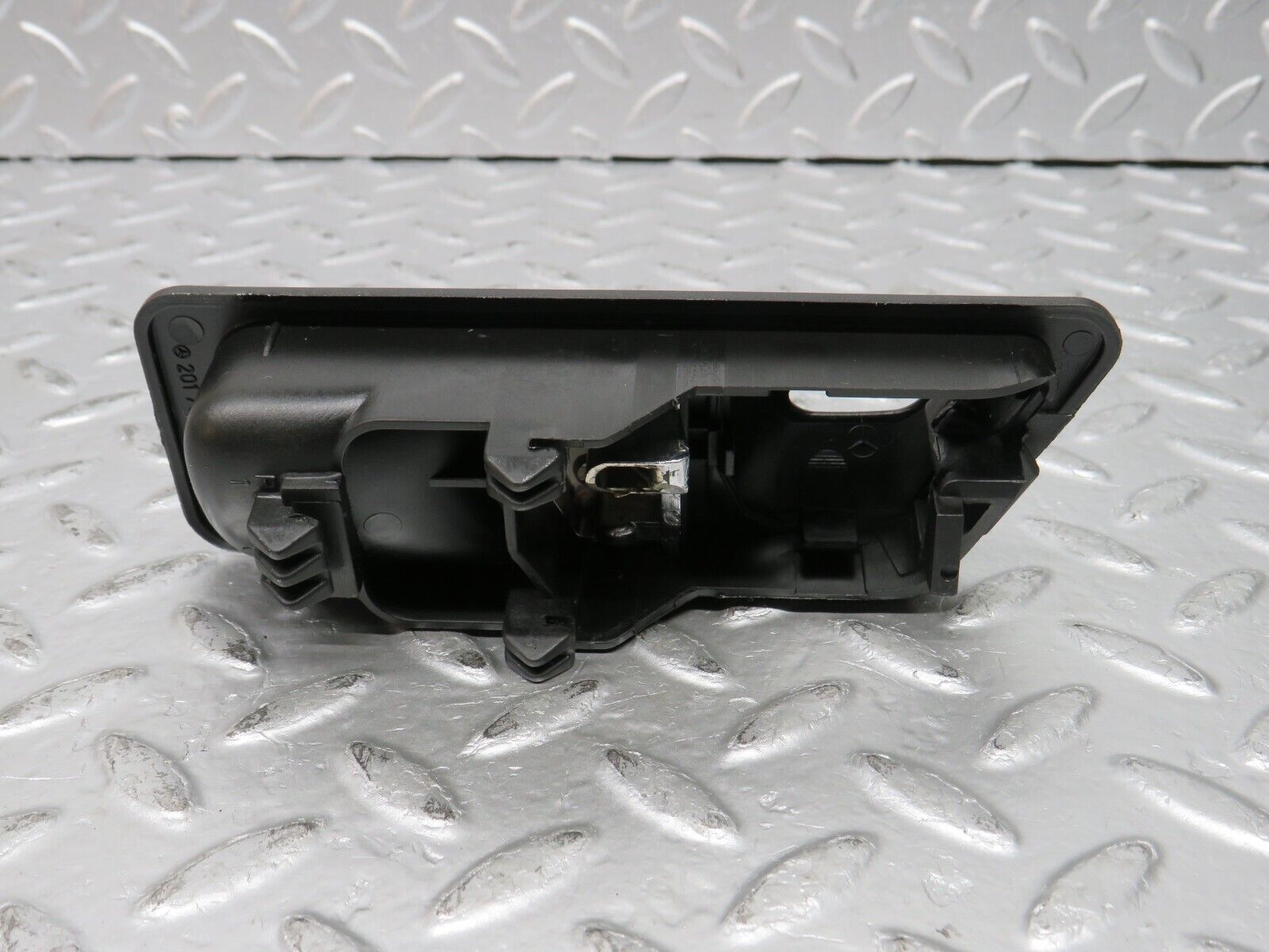 31633 Mercedes-Benz W201 190LE 1.8L Right Interior Door Handle 2017660264