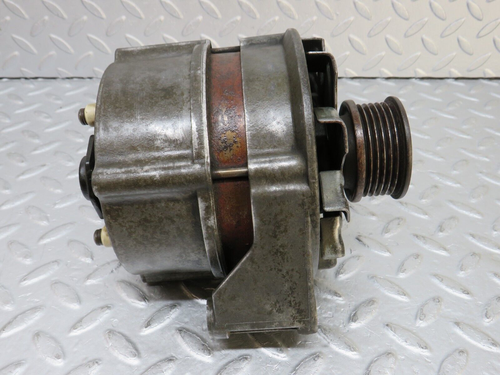 36666 Mercedes-Benz W201 190E 2.0L Alternator Generator 6011550115