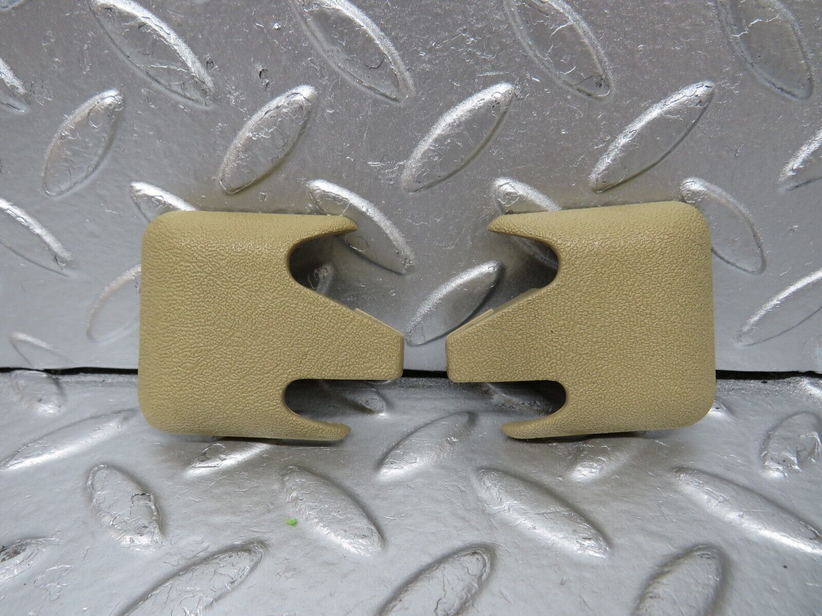 34107 Mercedes-Benz W124 260E Front Seat Rail Trim Cover 1246842218 1246842118