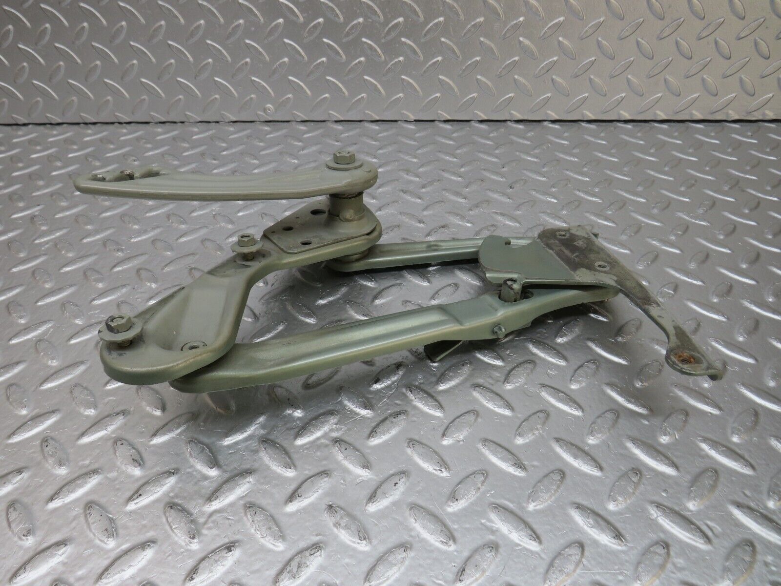 34159 Mercedes-Benz W124 260E Bonnet Hinge Right 1248800228 1248871074