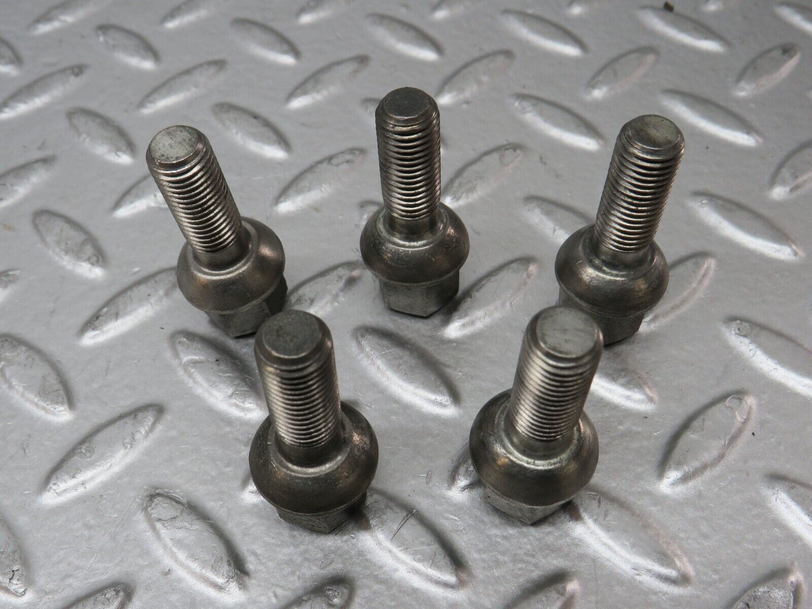 27934 Mercedes-Benz 5x Alloy Wheel Lug Bolt M12x1.5