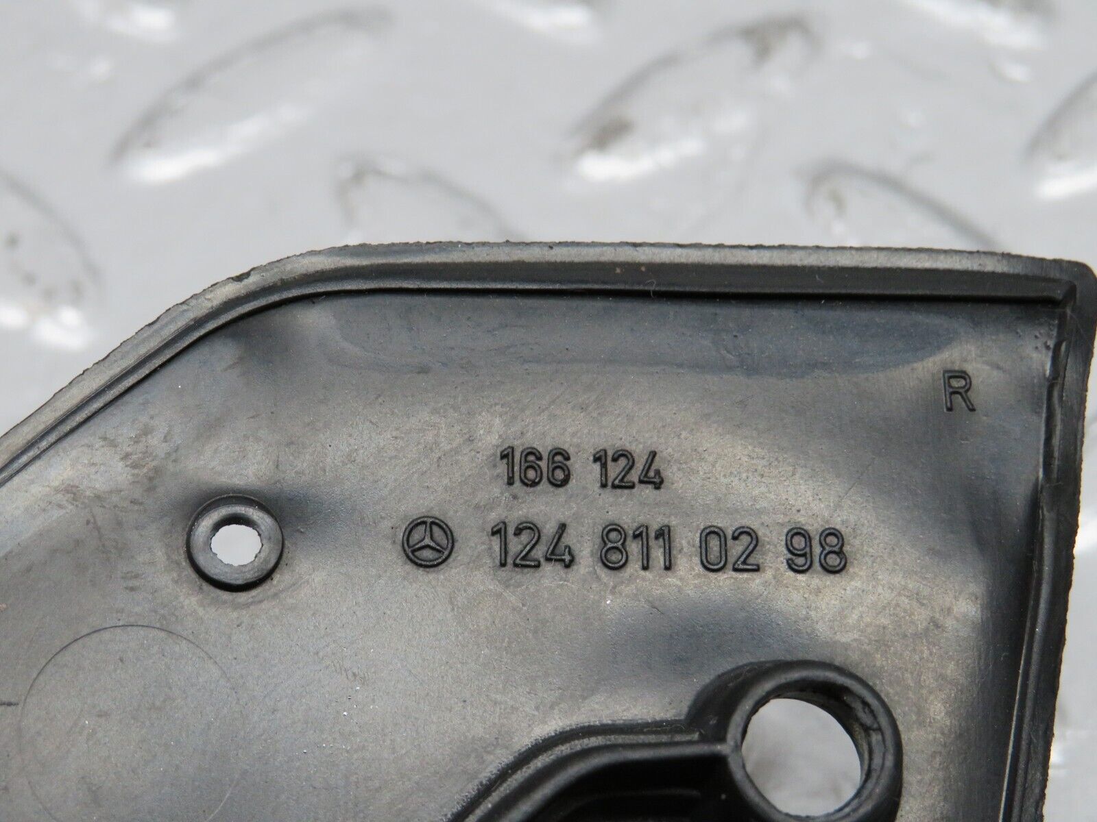 34200 Mercedes-Benz W124 260E Wing Mirror Rubber Seal Right 1248110298